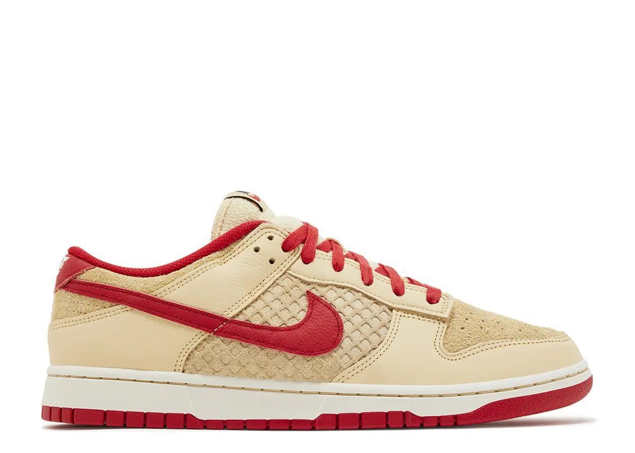 Nike Dunk Low "Strawberry Waffle"
