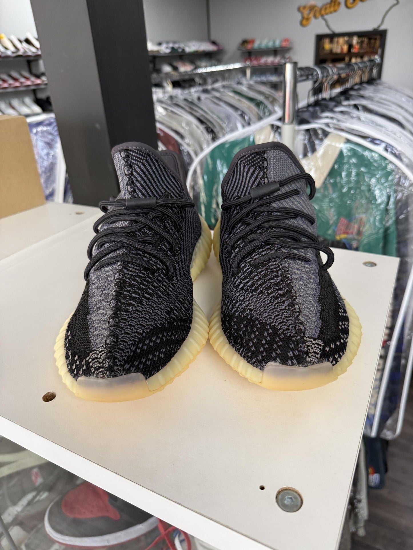 Yeezy 350 V2 "Carbon" Used Size 10.5
