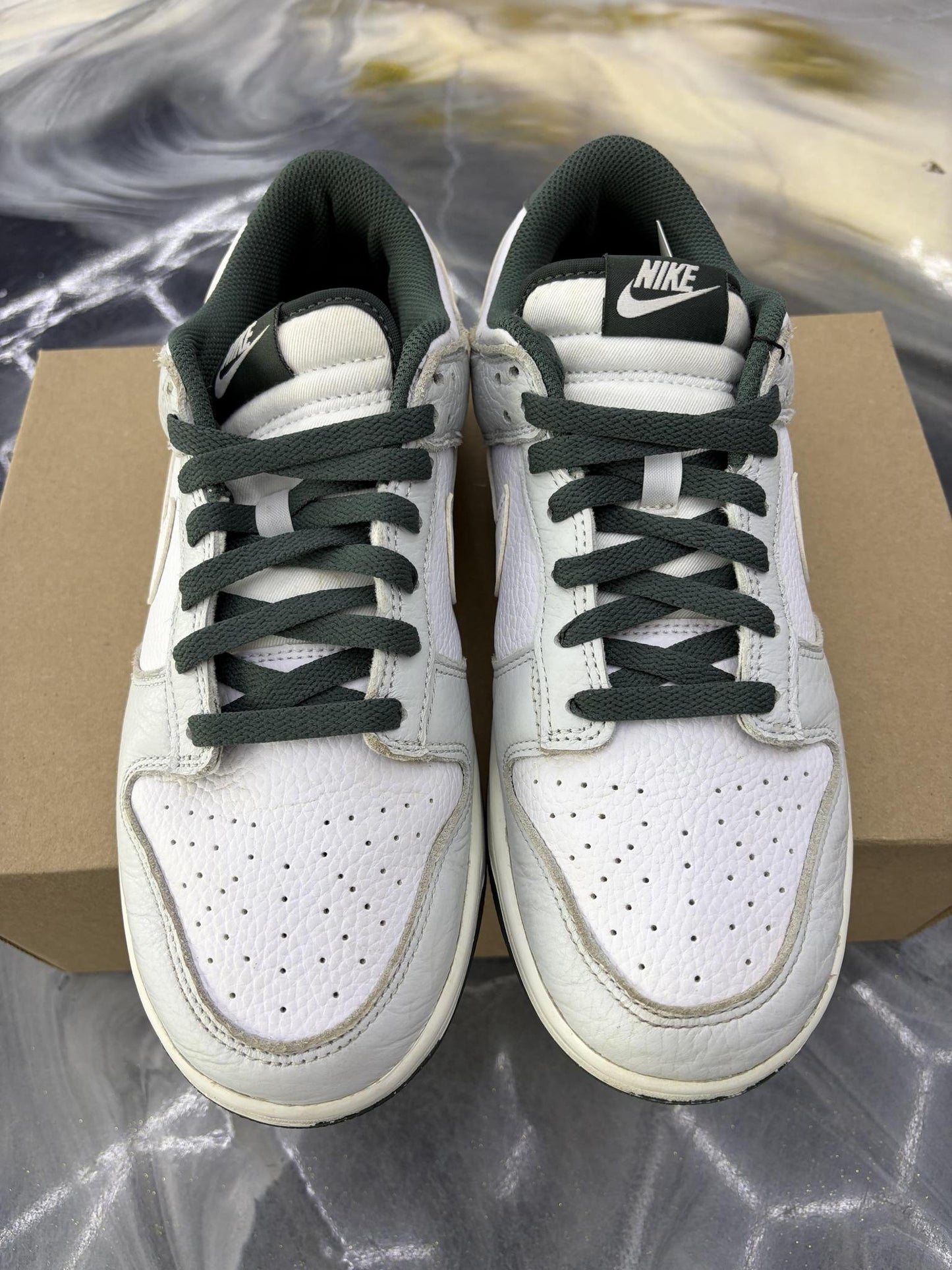 Nike Dunk Low "Vintage Green" Used Size 9.5