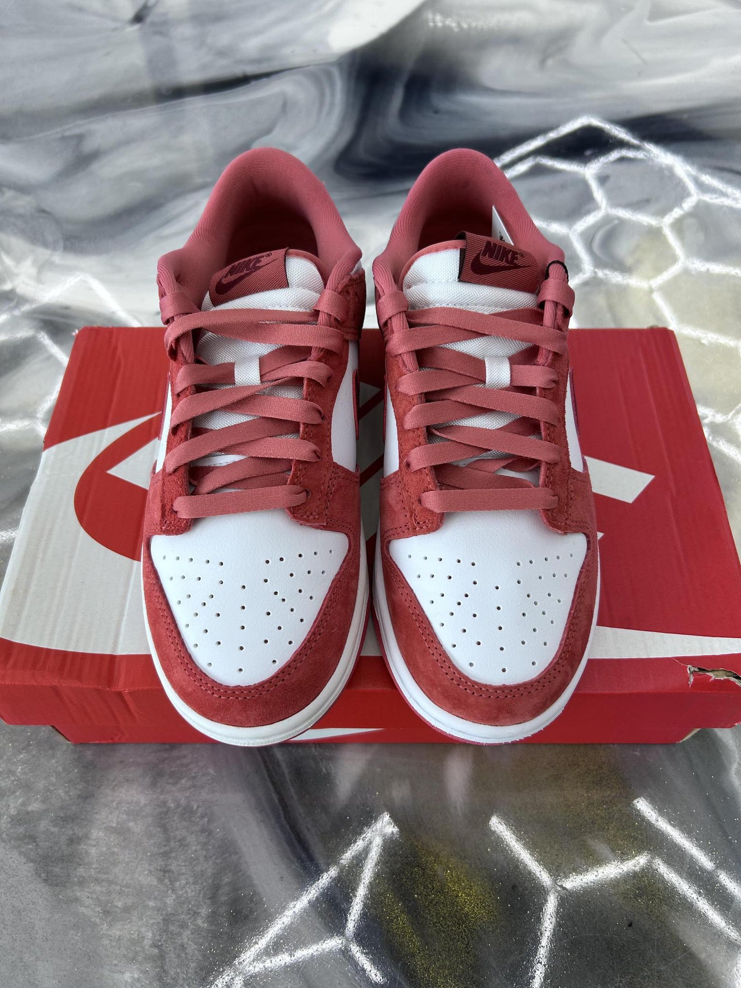 Nike Dunk Low "Valentine's Day" Used Size 6.5Y/8W