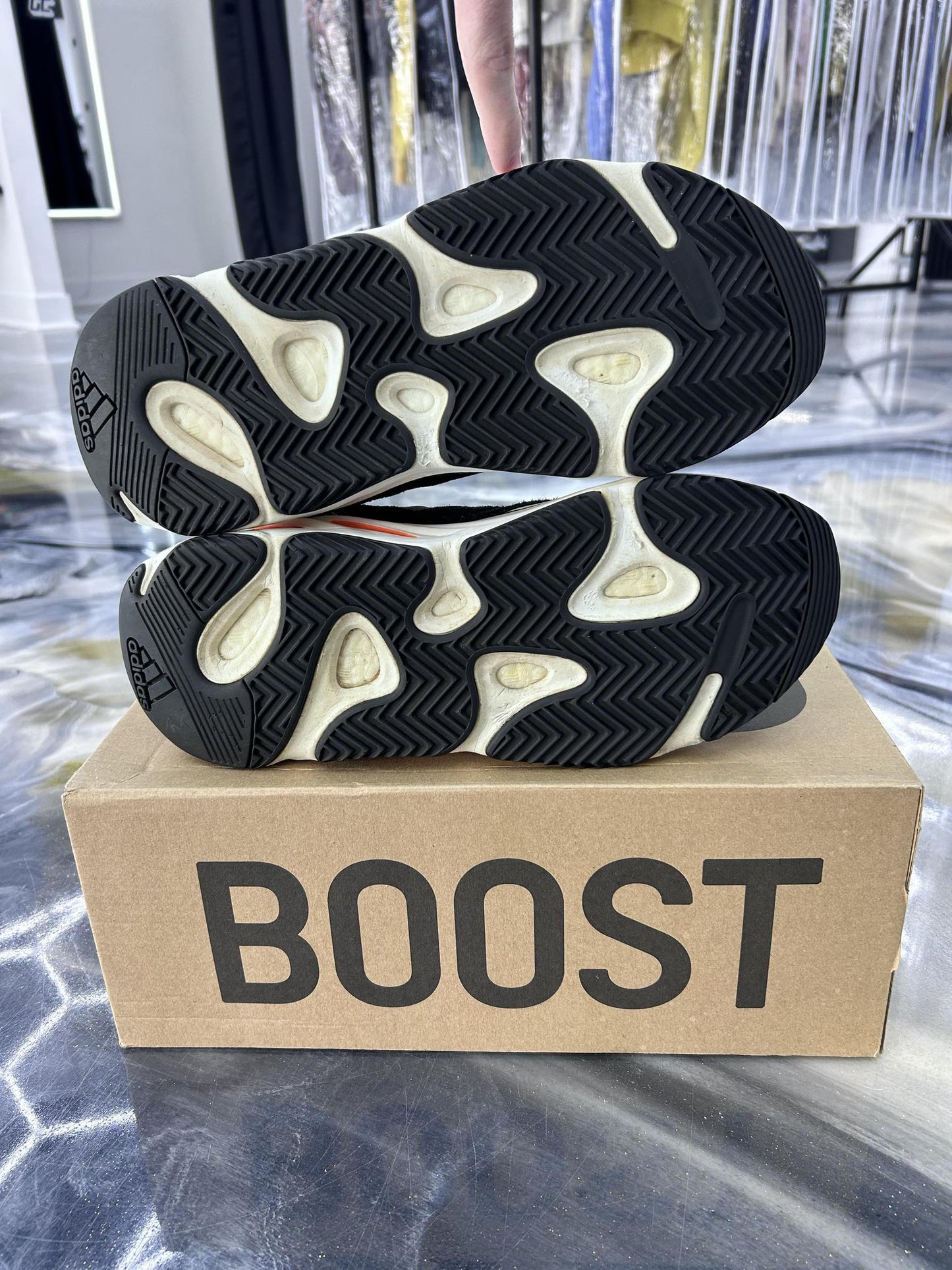 Adidas Yeezy 700 Wave Runner Used Size 12