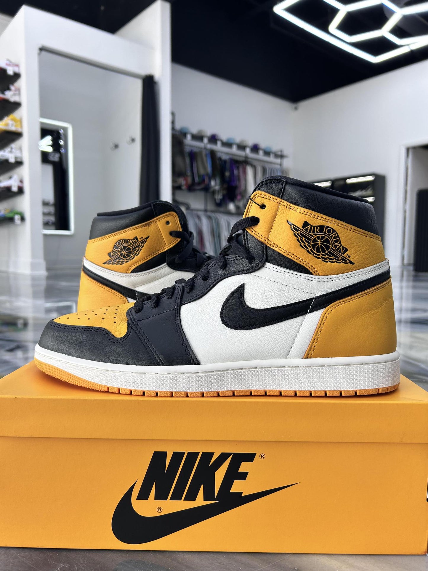 Jordan 1 "Taxi Yellow Toe" Used Size 14