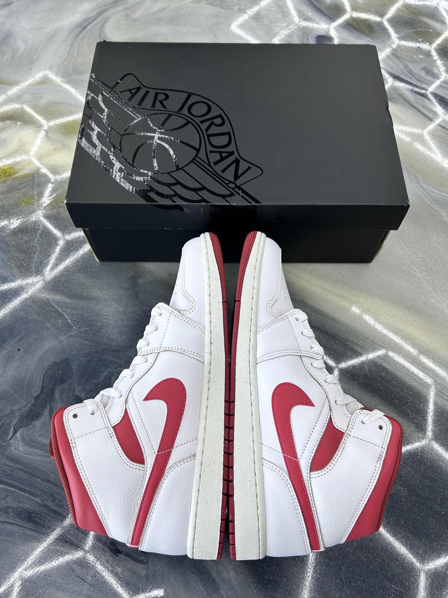Jordan 1 Mid "Dune Red" Used Size 12