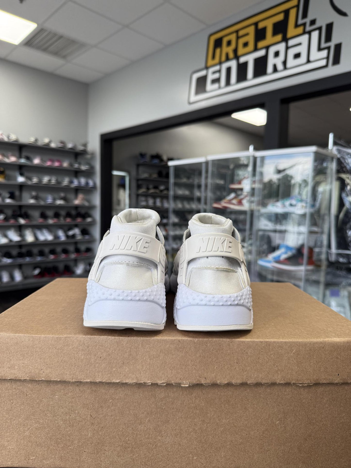 Nike Air Huarache "Silver/White" Used Size 5Y/6.5W