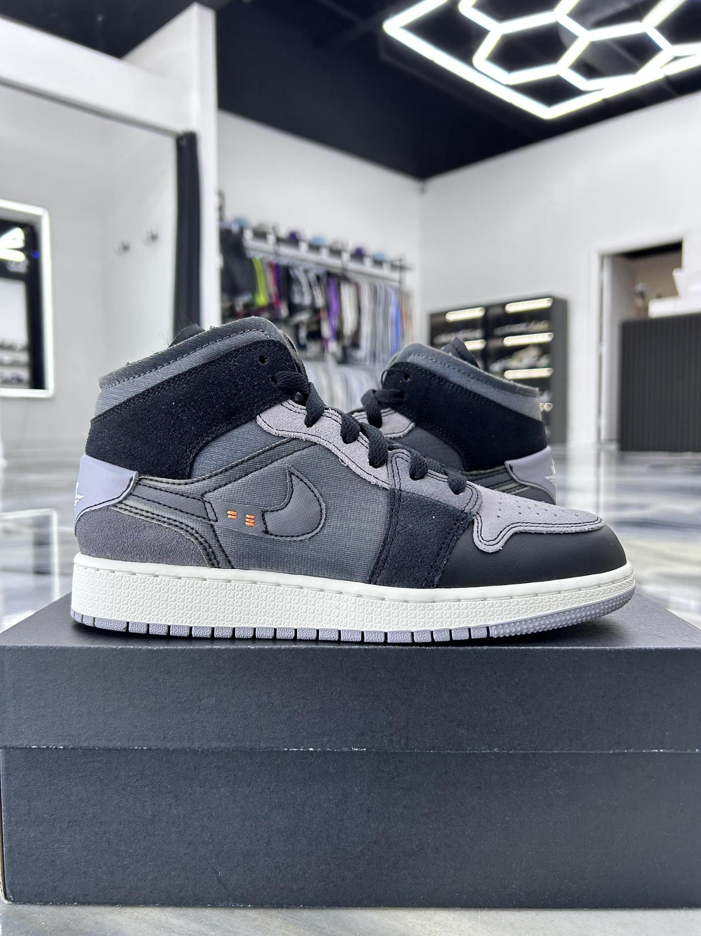 Jordan 1 Mid "Craft Inside Out Black" Used Size 5.5Y/7W