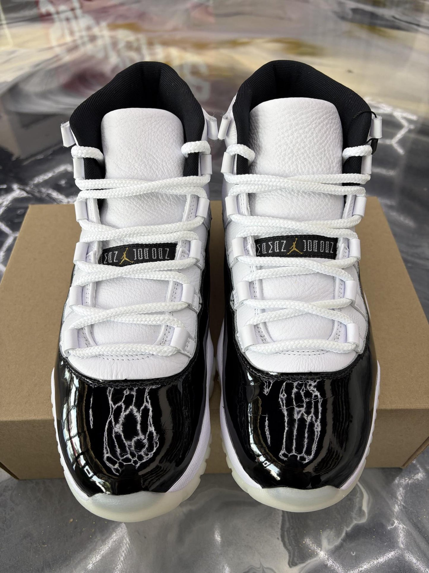 Jordan 11 "Gratitude" Used Size 9.5