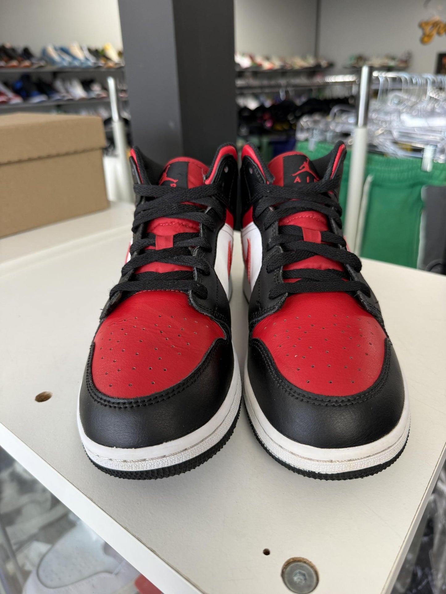 Jordan 1 Mid "Gym Red" Used Size 7Y/8.5W
