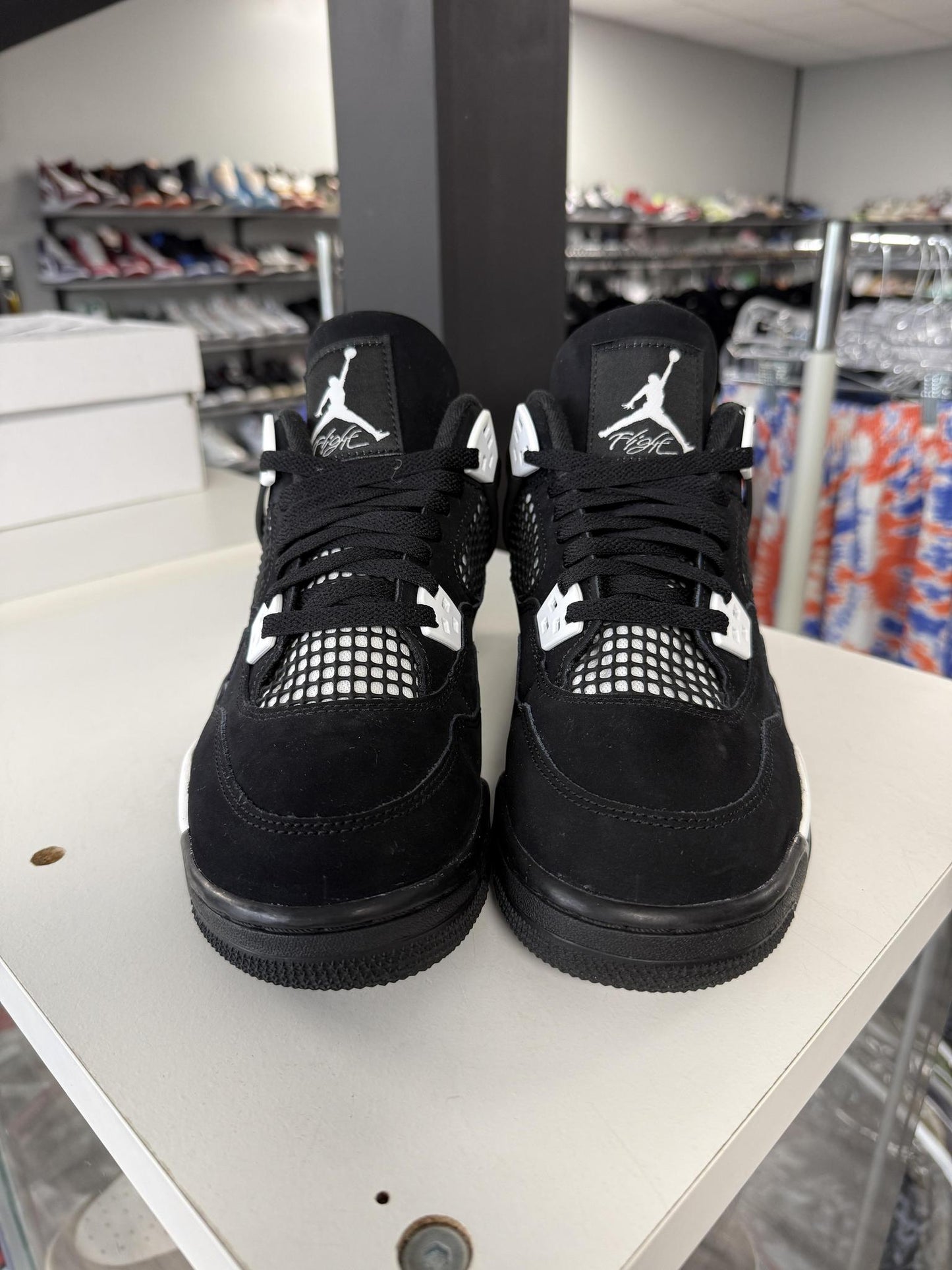 Jordan 4 "White Thunder" Used Size 6.5Y/8W