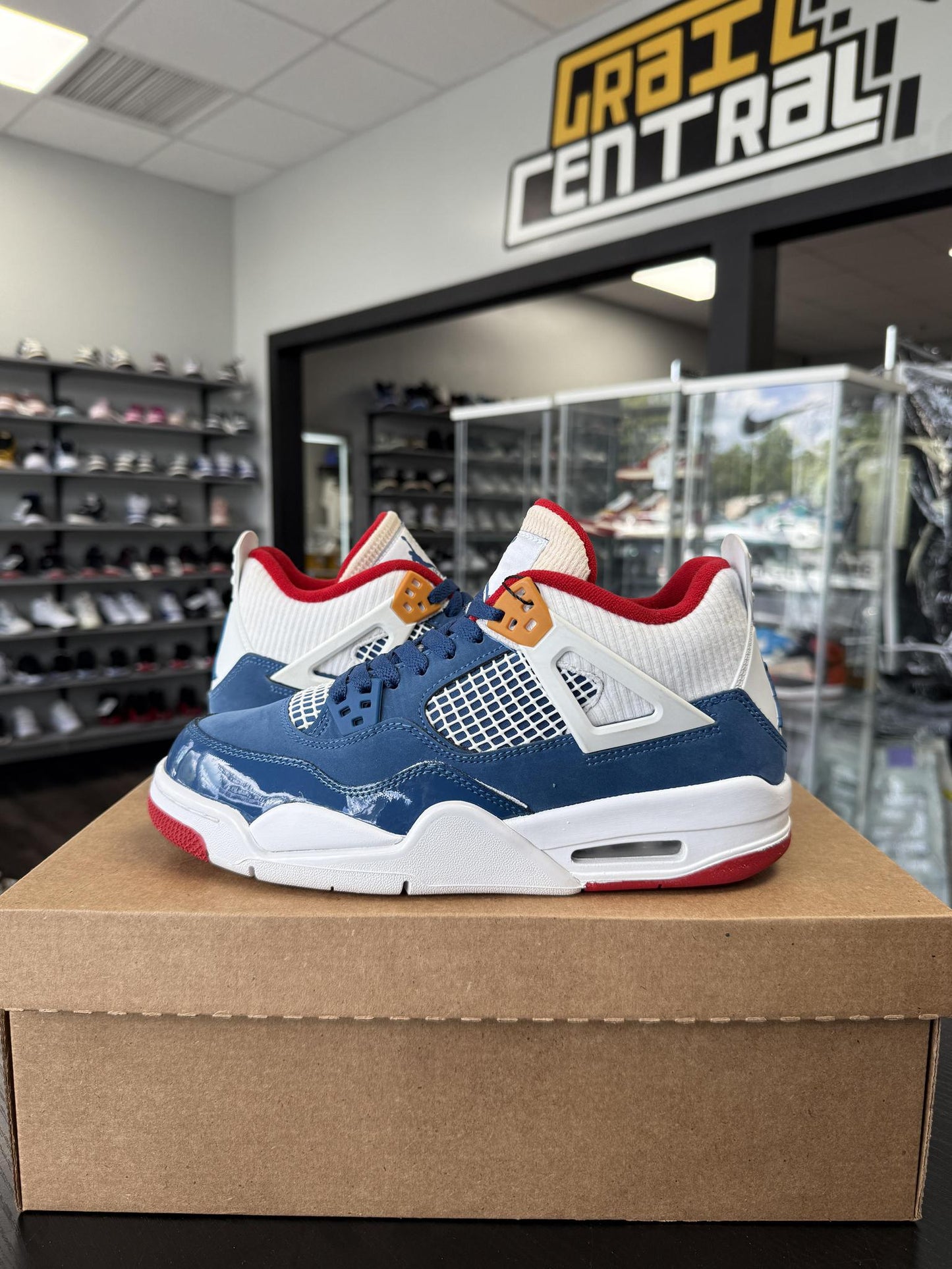 Jordan 4 "Messy Room" Used Size 7Y/8.5W
