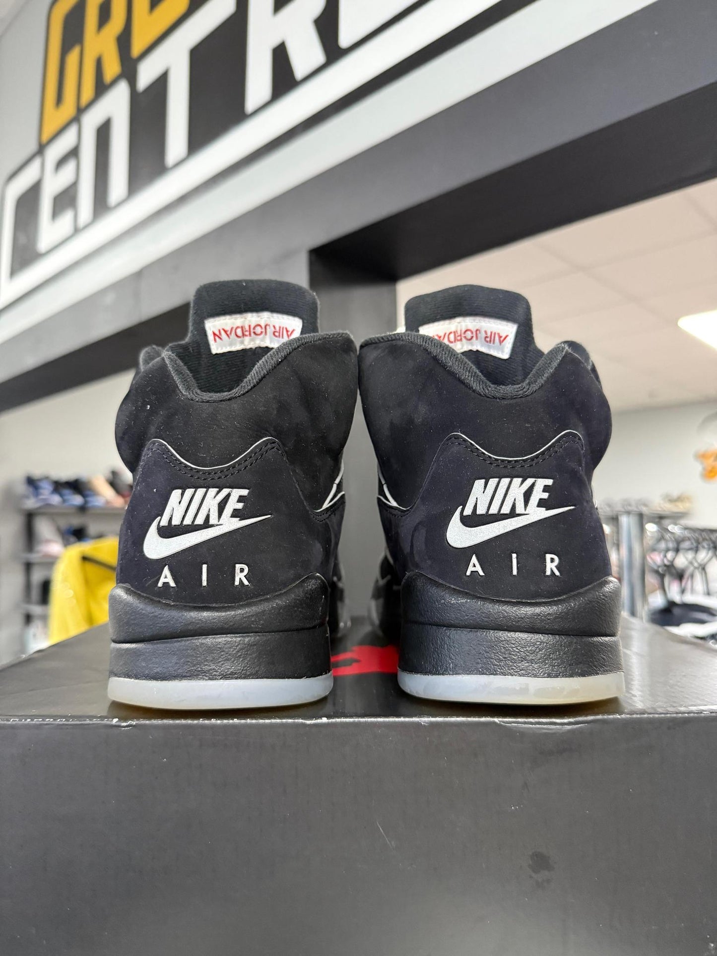 Jordan 5 "Metallic Reimagined" Used Size 9.5