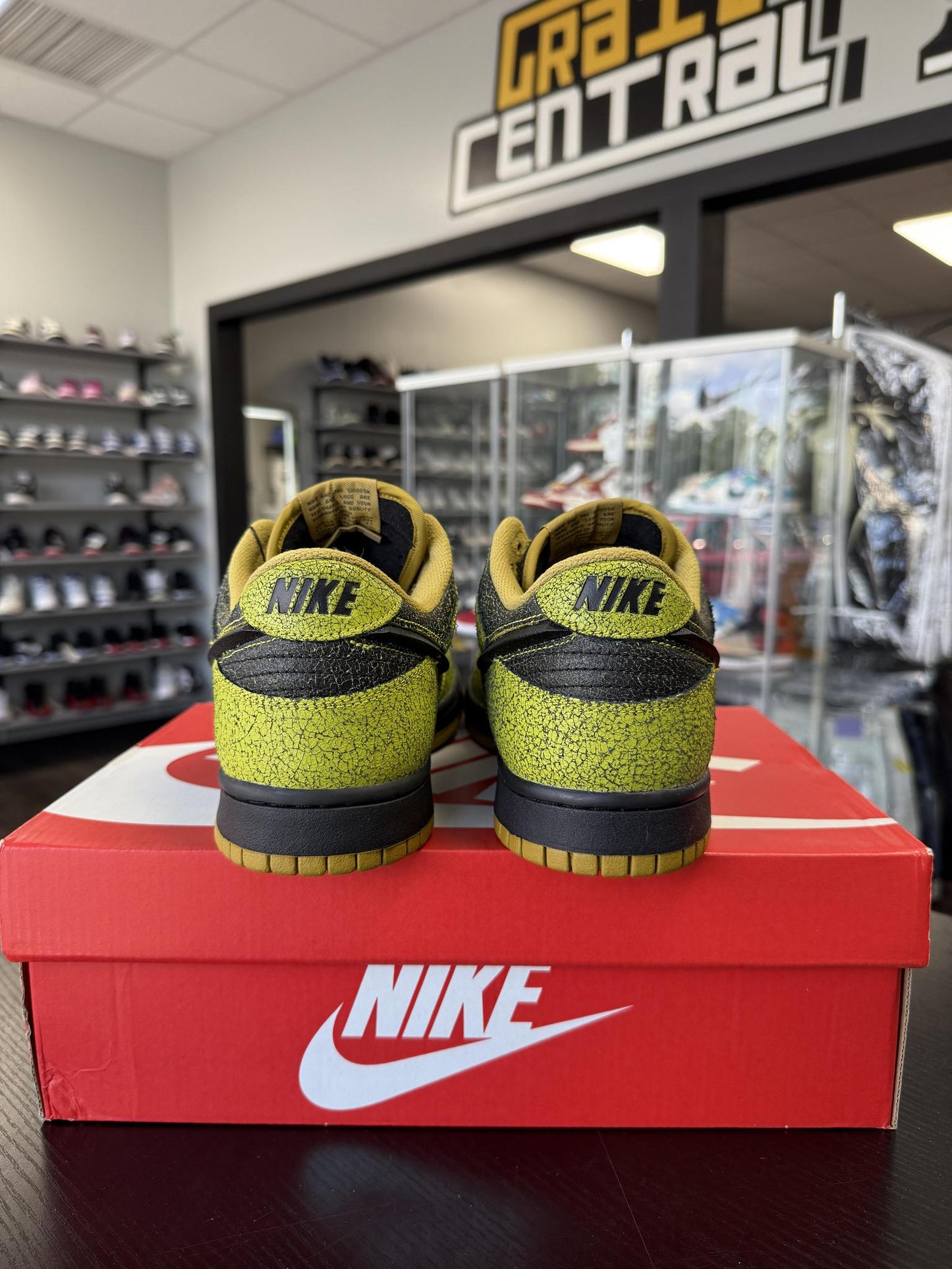 Nike Dunk Low "Halloween" 2024 Used Size 11