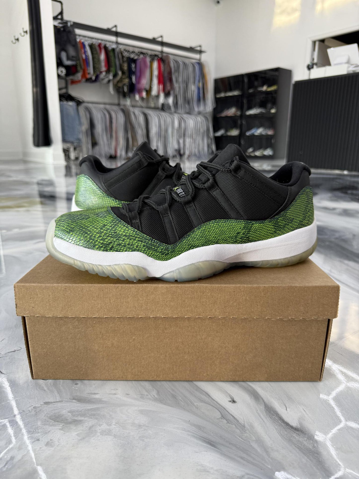 Jordan 11 Low "Green Snakeskin" Used Size 15