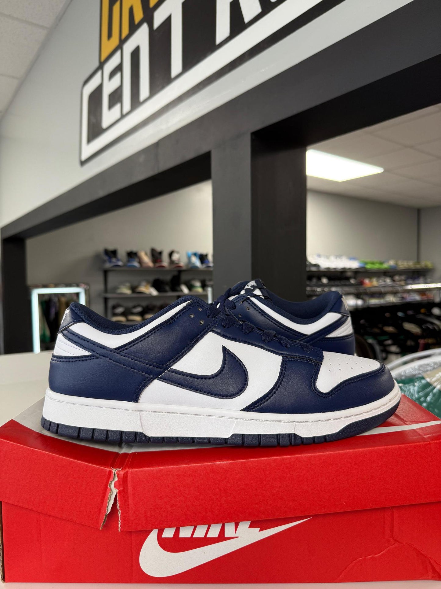 Nike Dunk Low "Midnight Navy" Used Size 10.5