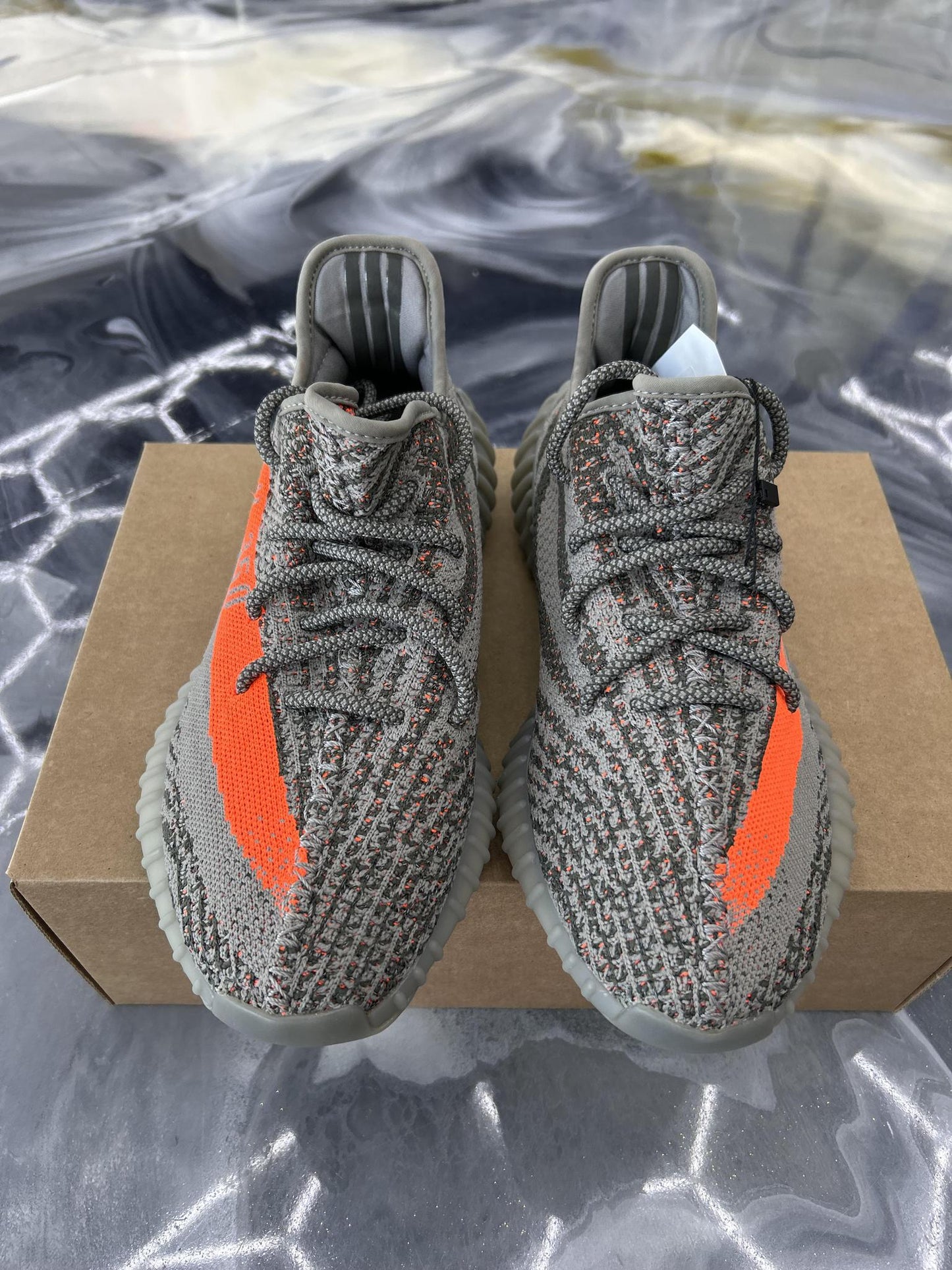 Yeezy 350 V2 "Beluga Reflective" Used Size 8.5