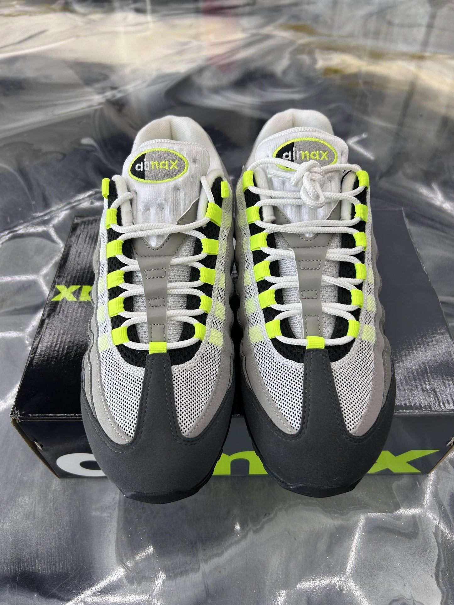 Nike Air Max 95 "Neon" Used Size 9.5