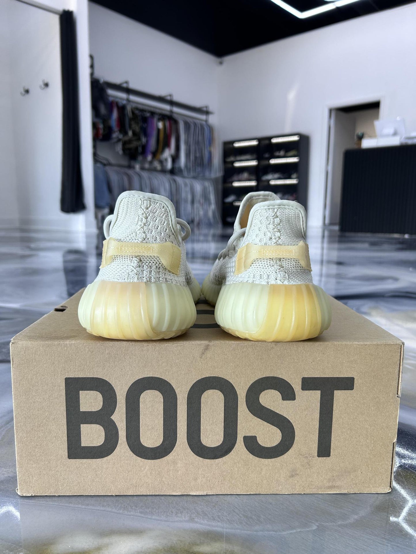Yeezy 350 "Light" Used Size 7.5