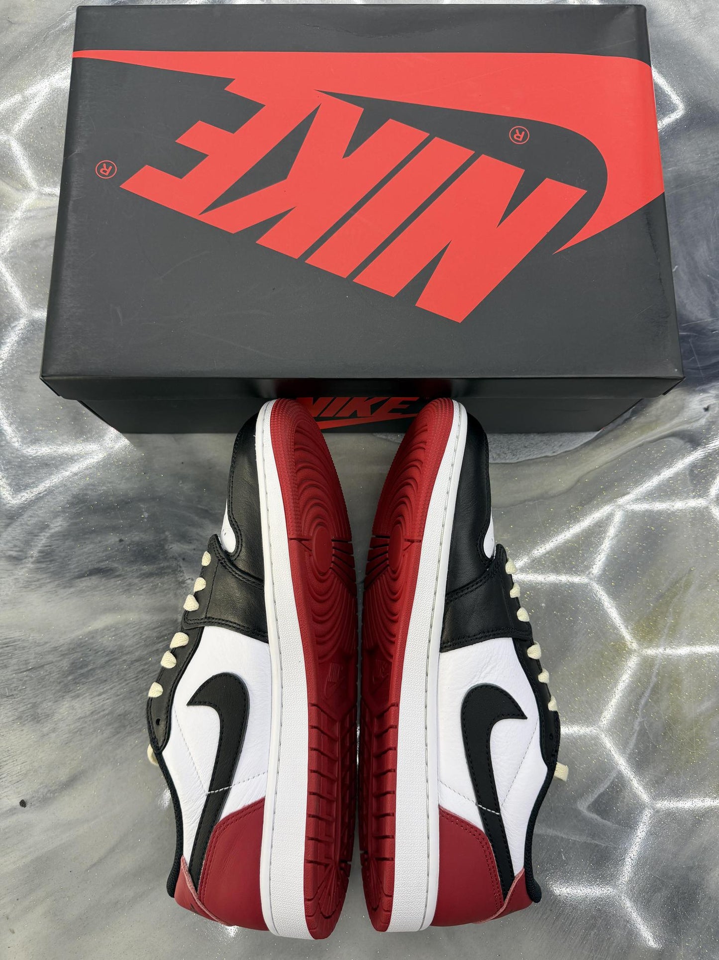 Jordan 1 Black Toe Low Used Size 10.5