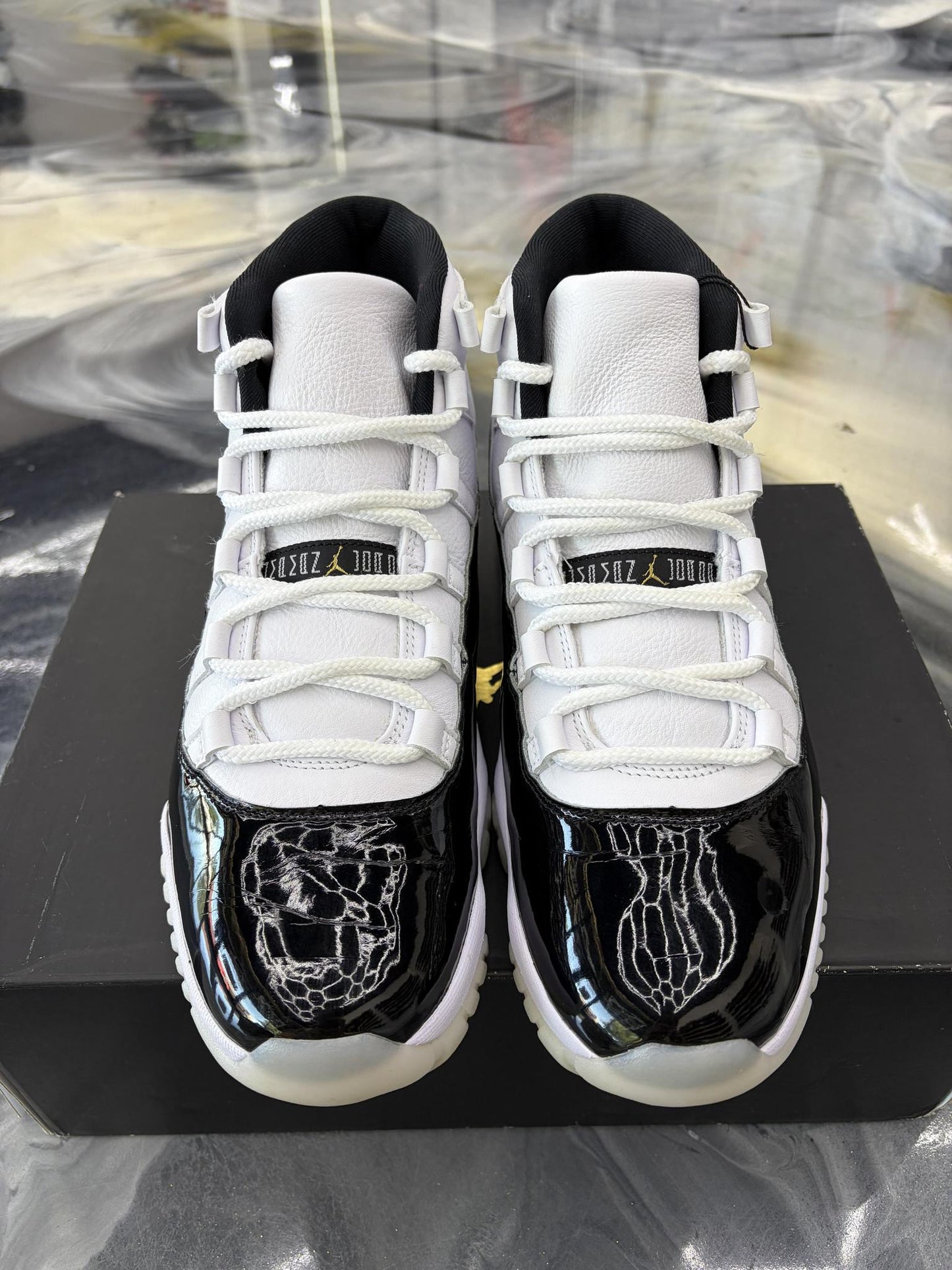 Jordan 11 "Gratitude" Used Size 10.5