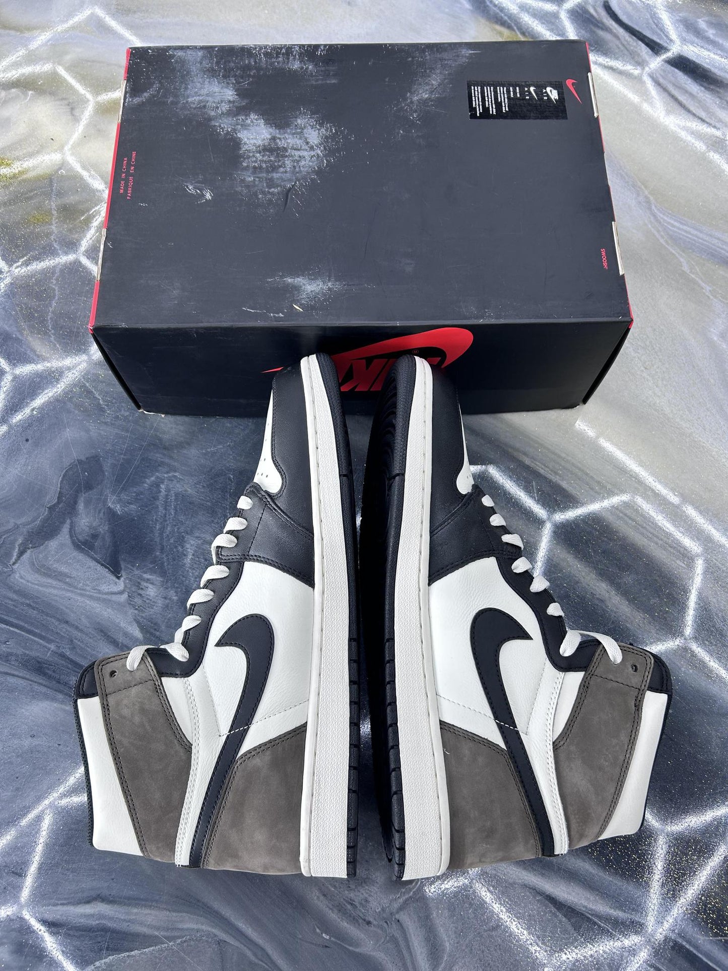 Jordan 1 "Mocha" Used Size 14 (Missing Lid)