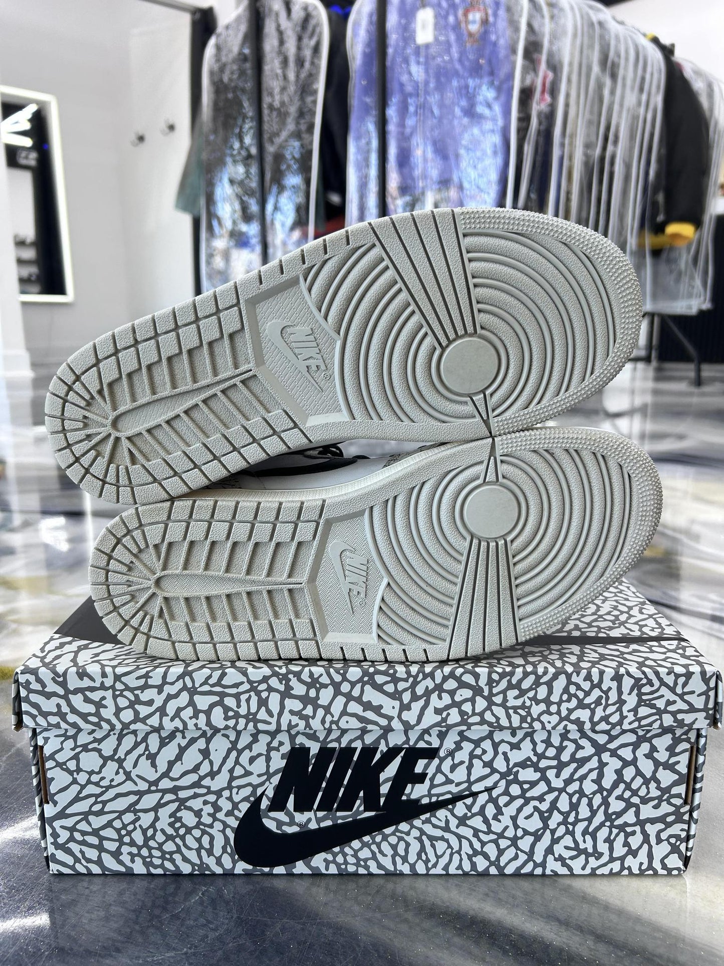 Jordan 1 High "White Cement" Used Size 9.5