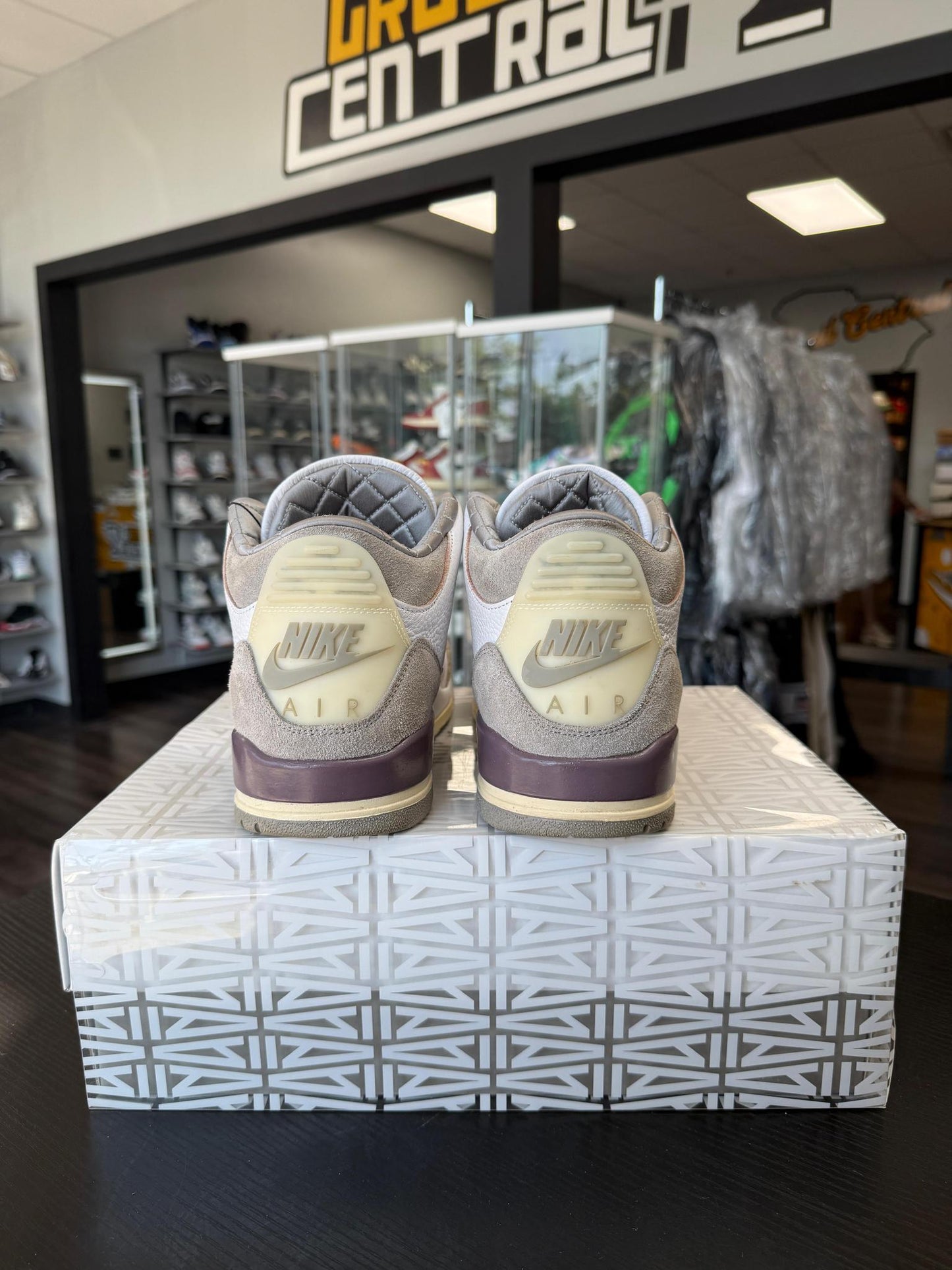 Jordan 3 x A Ma Maniere "Raised By Women" Used Size 11.5