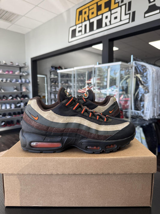 Nike Air Max 95 "Dark Army" Used Size 11