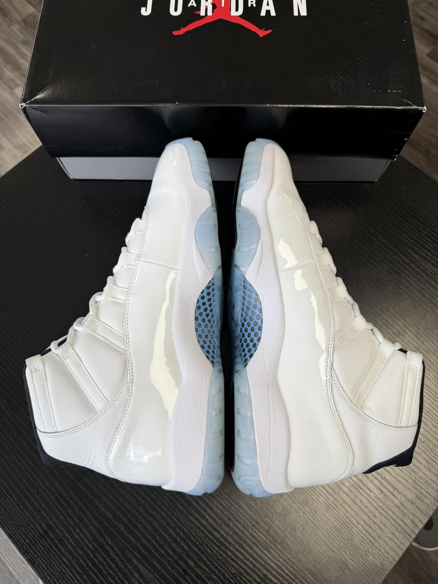 Jordan 11 "Legend Blue/Columbia" Used Size 13