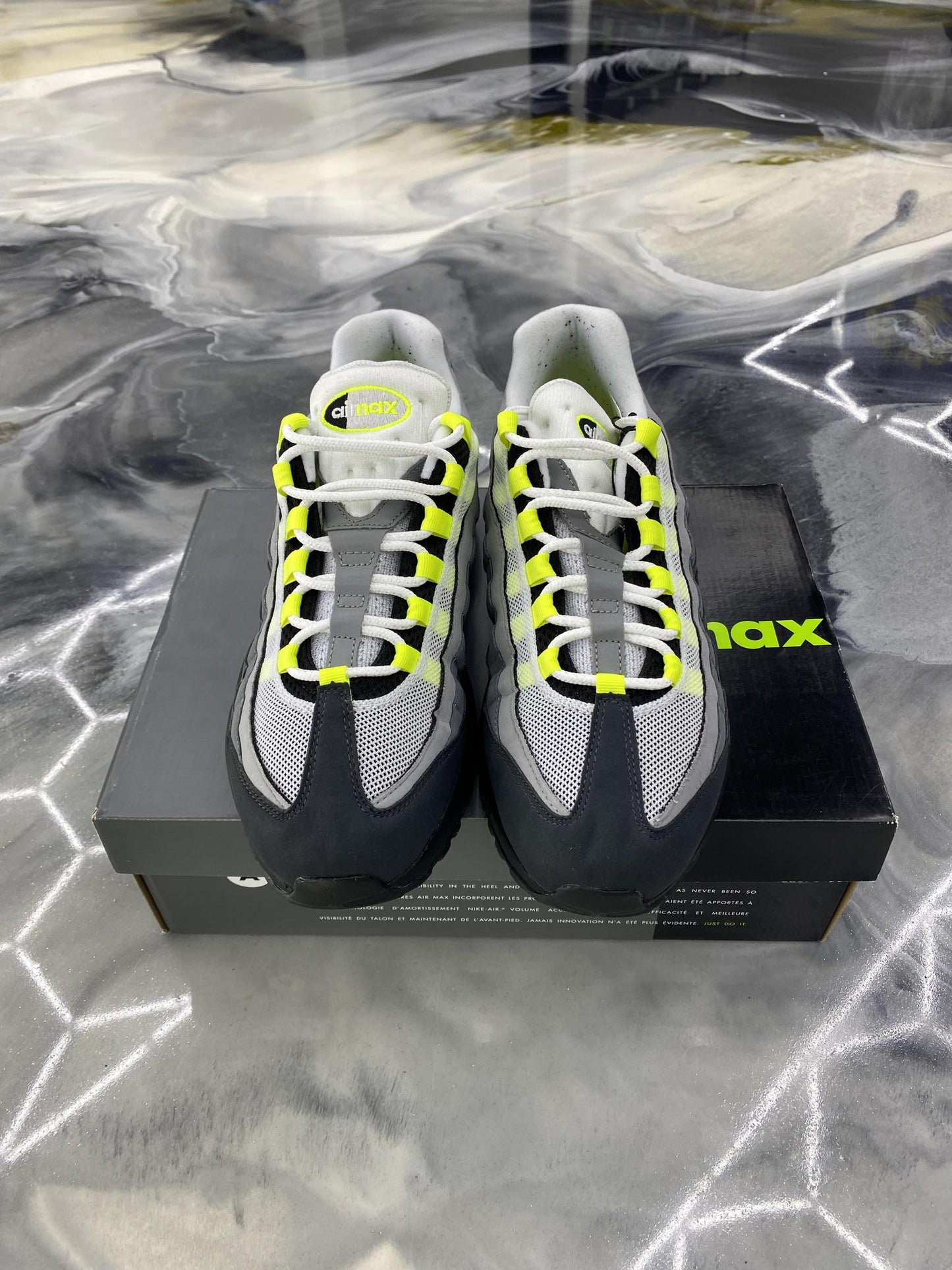 Nike Air Max 95 "OG Neon" Used Size 9.5