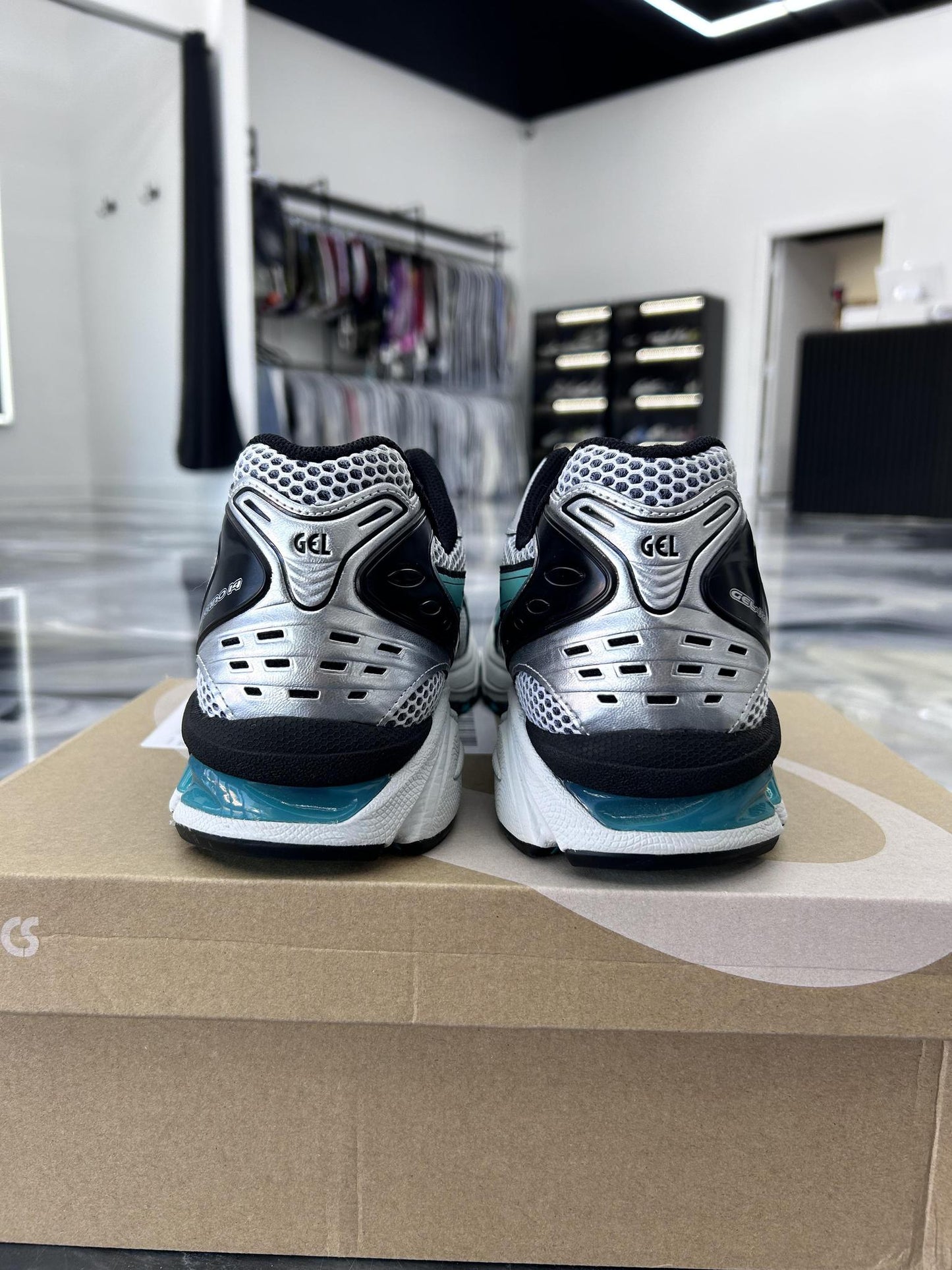 Asics Kayano 14 "Waterfall Grey" Used Size 13
