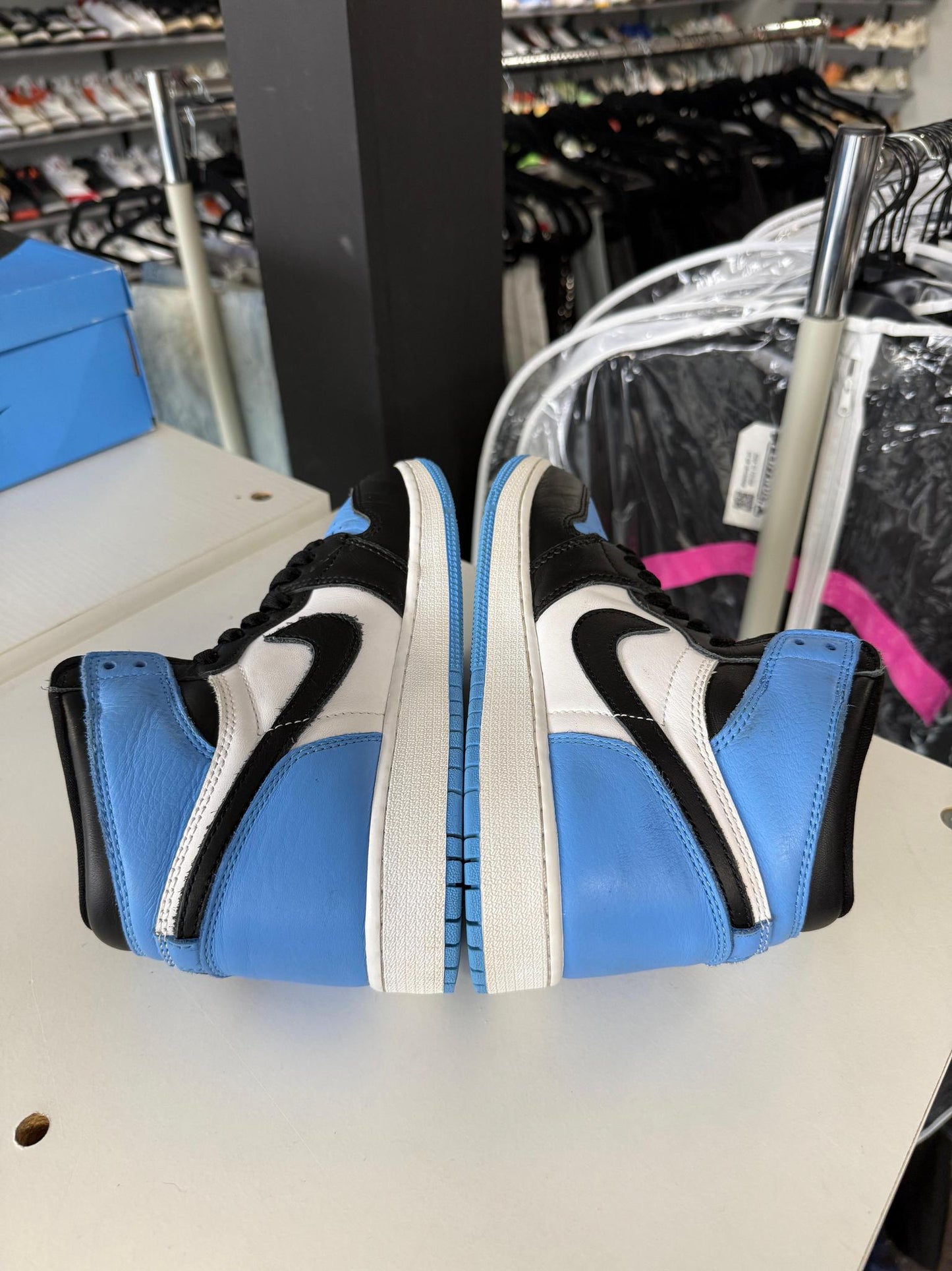 Jordan 1 "UNC Toe" Used Size 6Y/7.5W