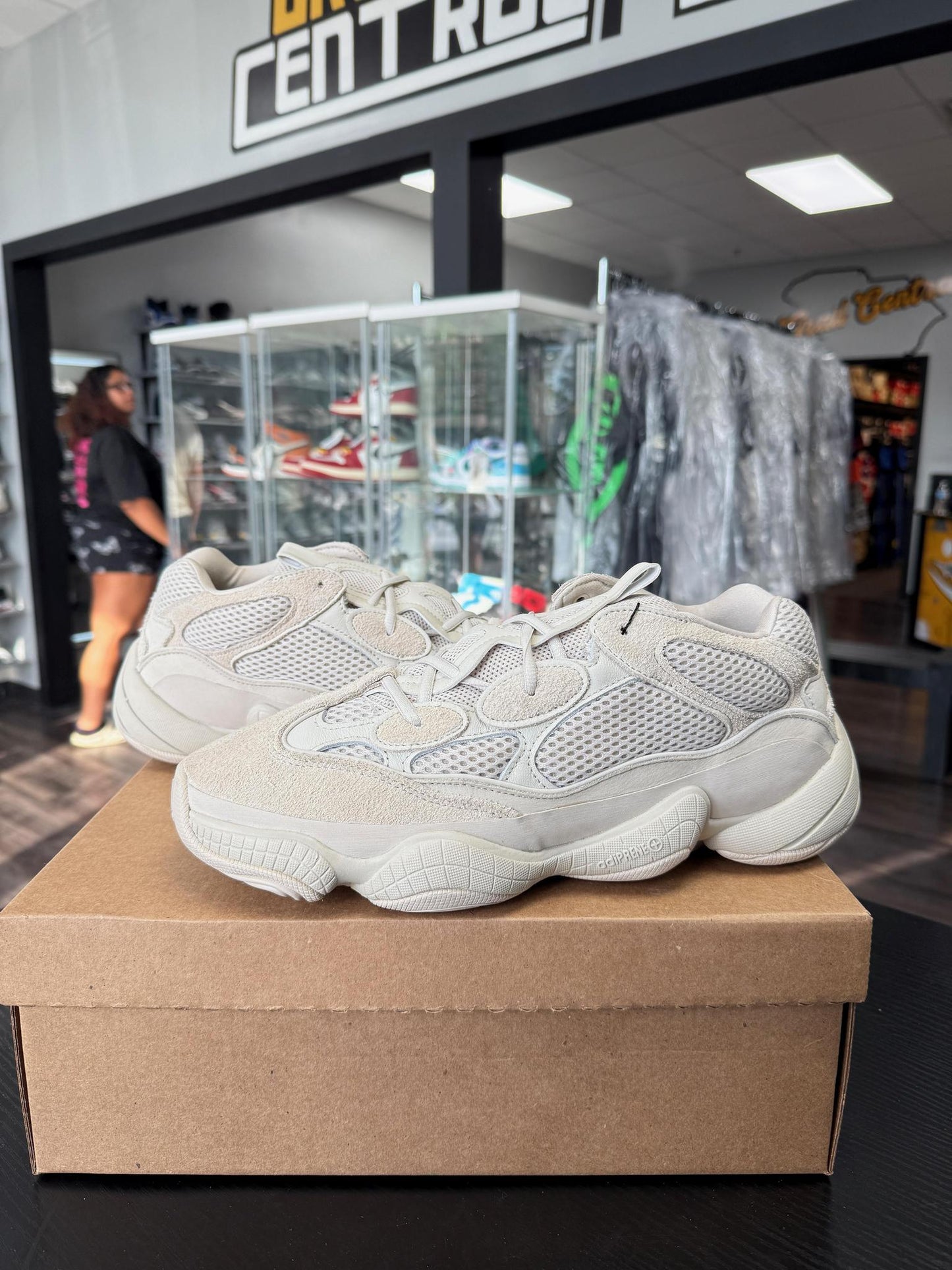 Yeezy 500 "Blush" Used Size 11.5