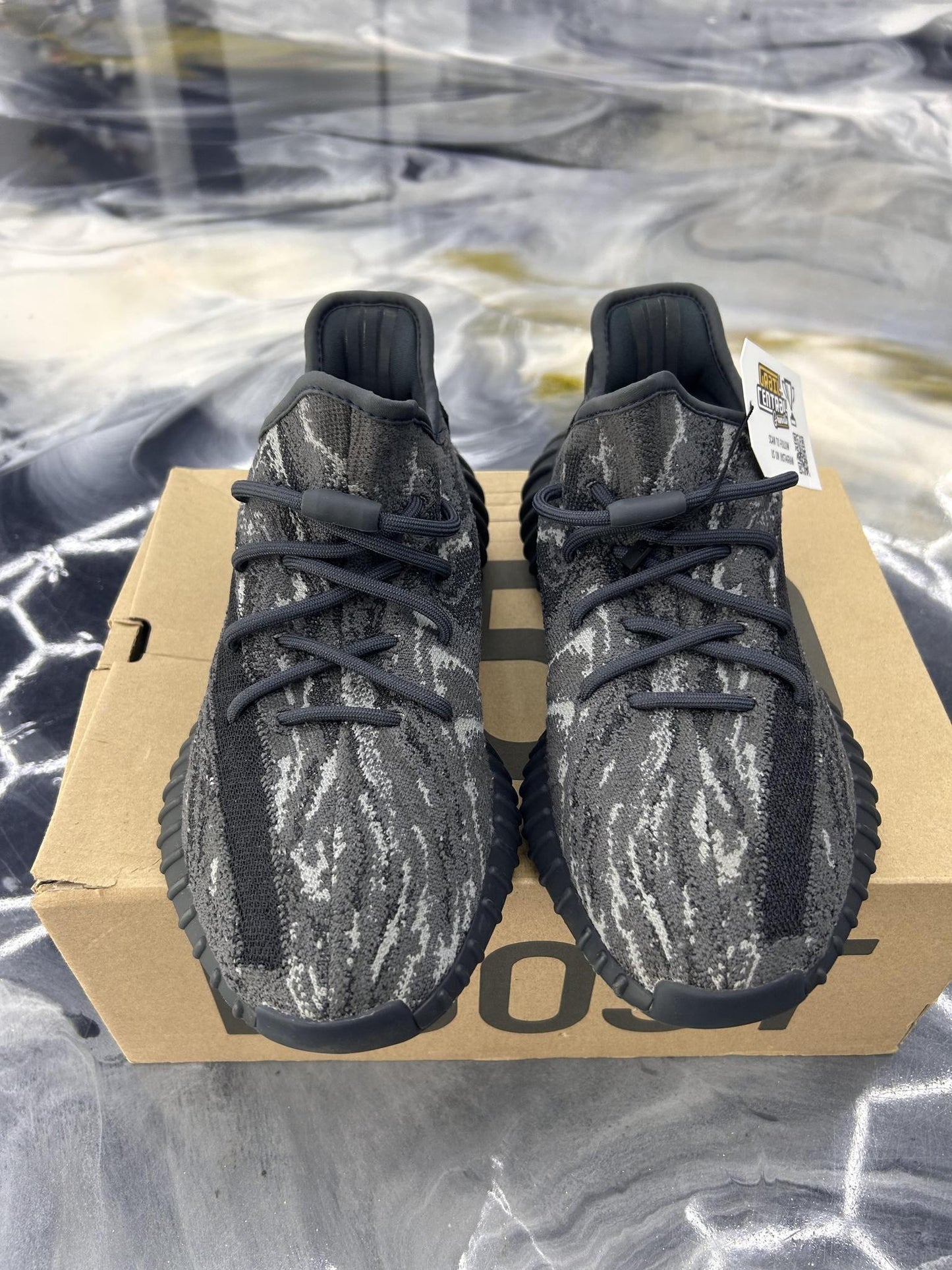 Yeezy 350 V2 "MX Dark Salt" Used Size 9.5
