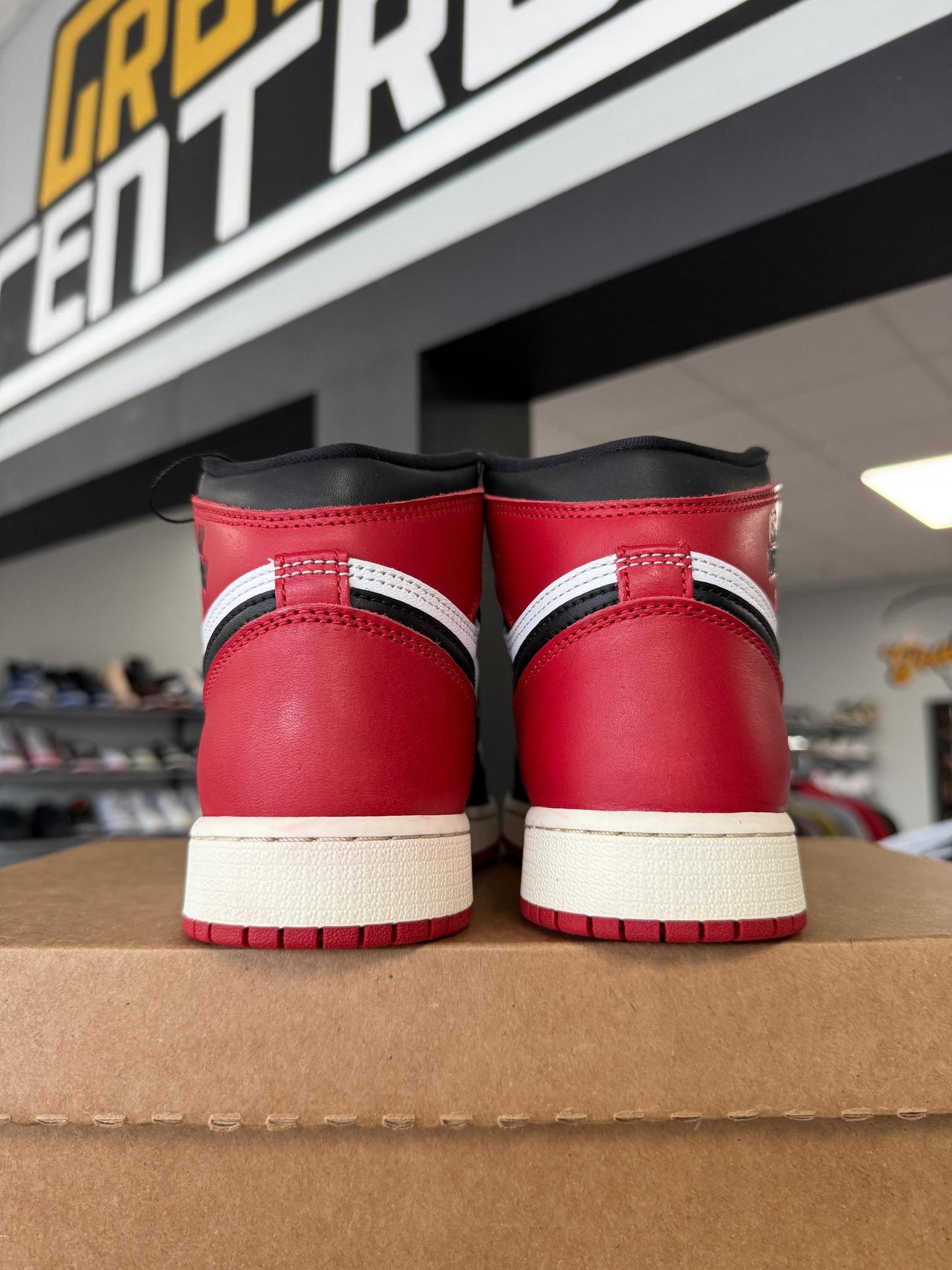 Jordan 1 "Black Toe Reimagined" Used Size 4.5Y/6W
