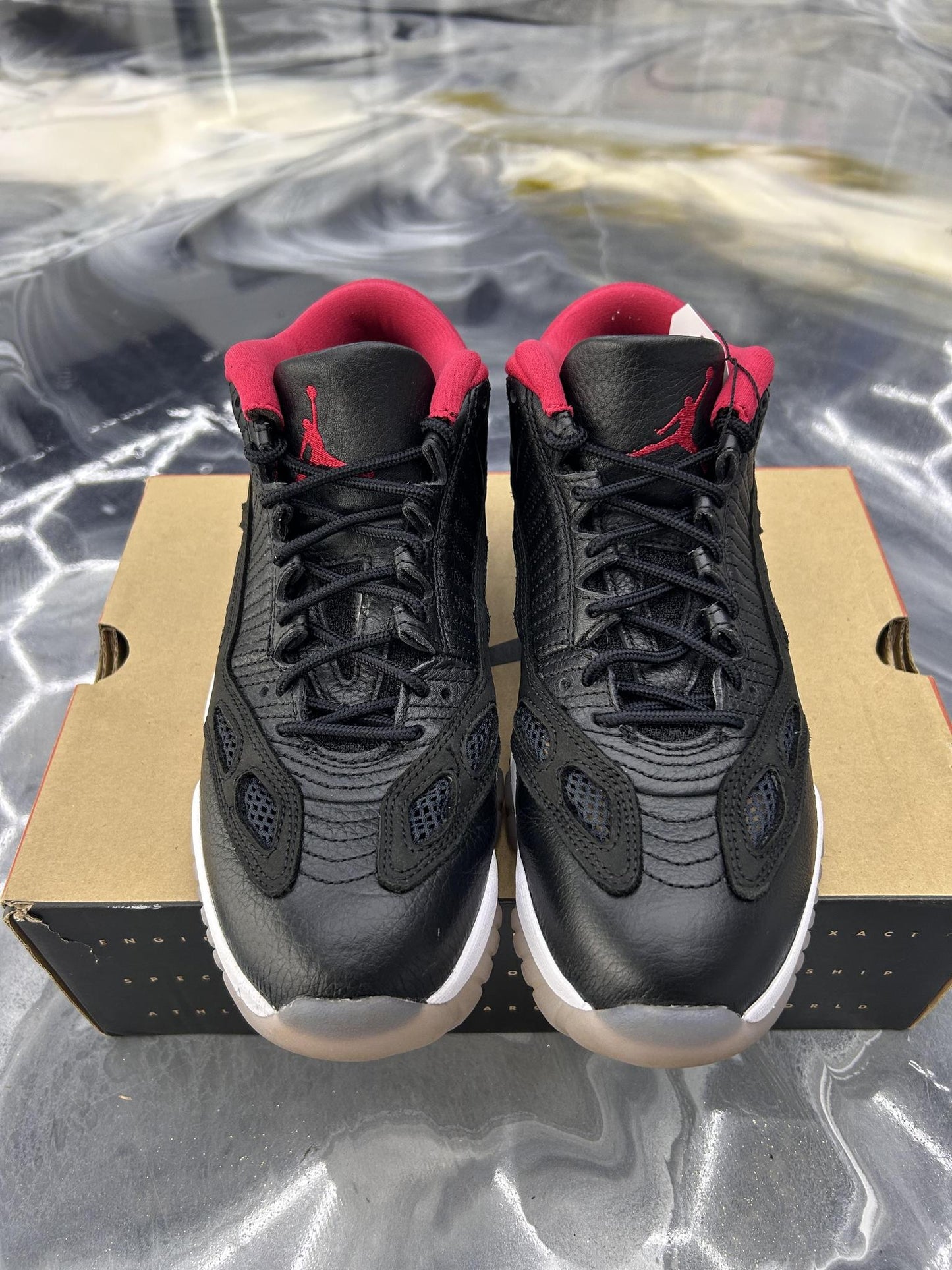 Jordan 11 Low IE "Bred" Used Size 9