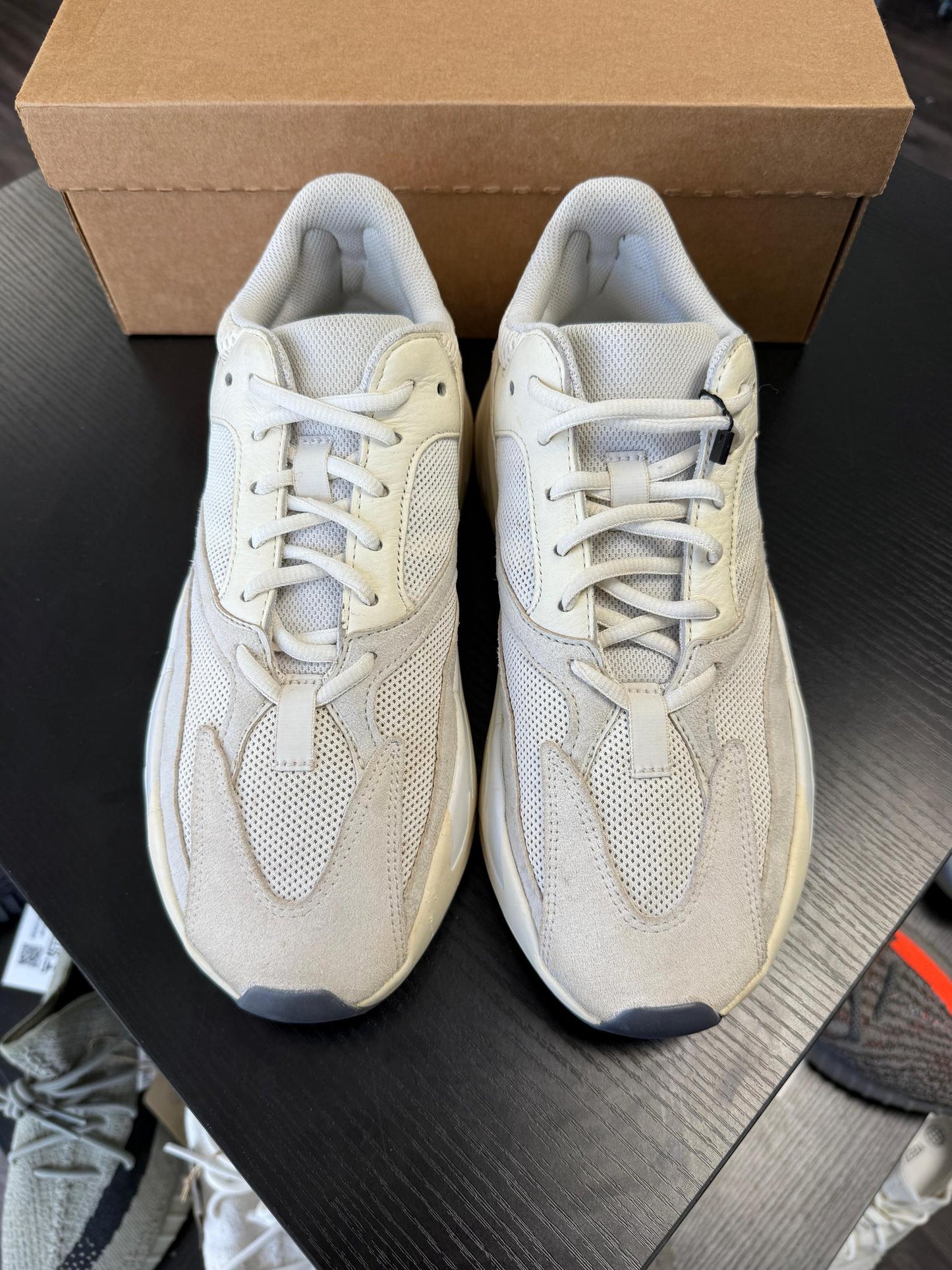 Yeezy 700 "Analog" Used Size 11