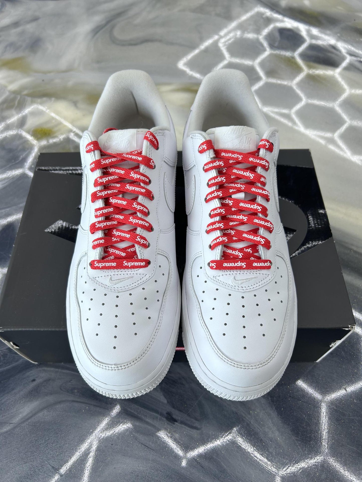 Nike x Supreme Air Force 1 Low "White" Used Size 9.5