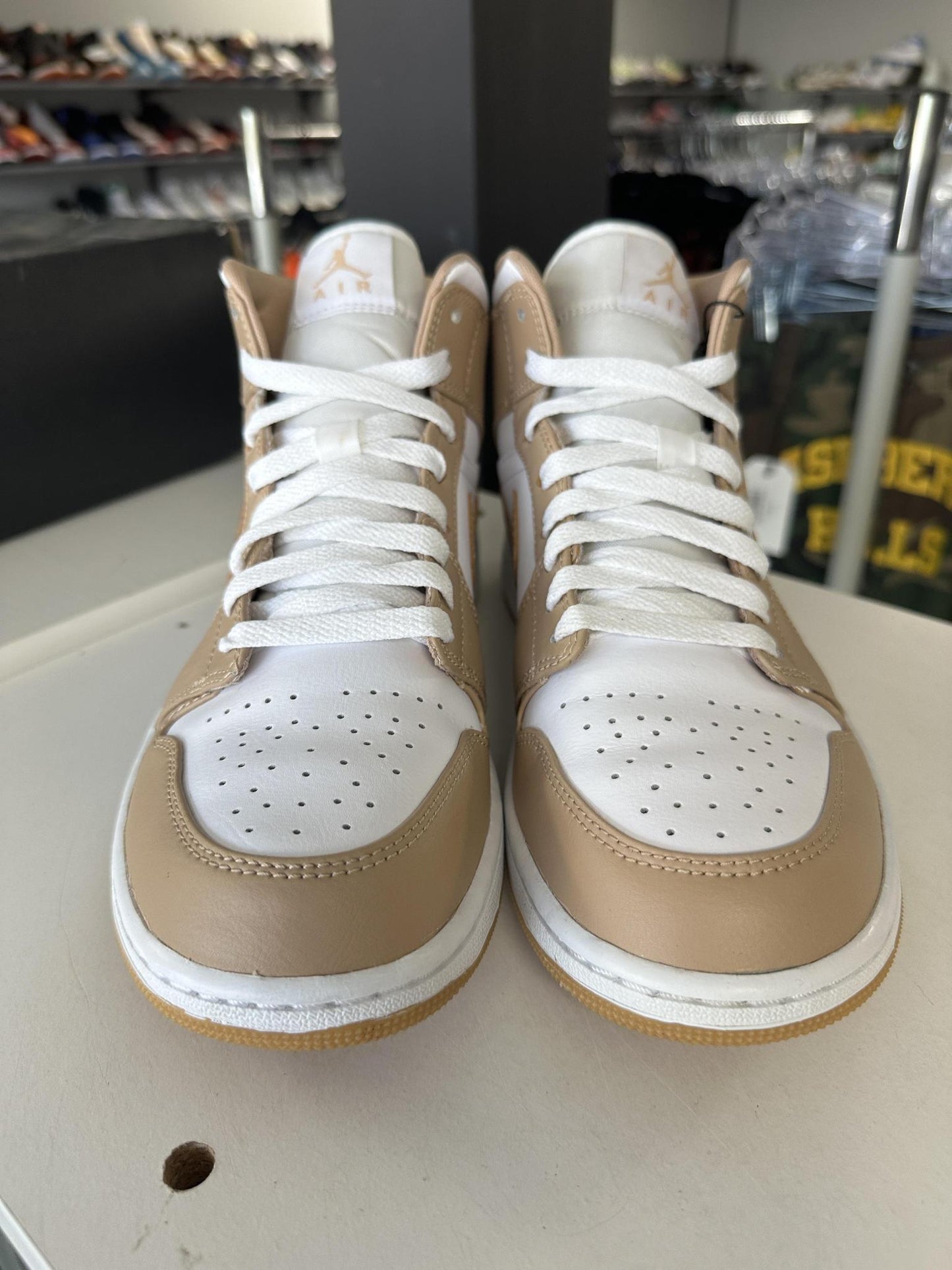 Jordan 1 Mid "Tan Gum" Used Size 9.5
