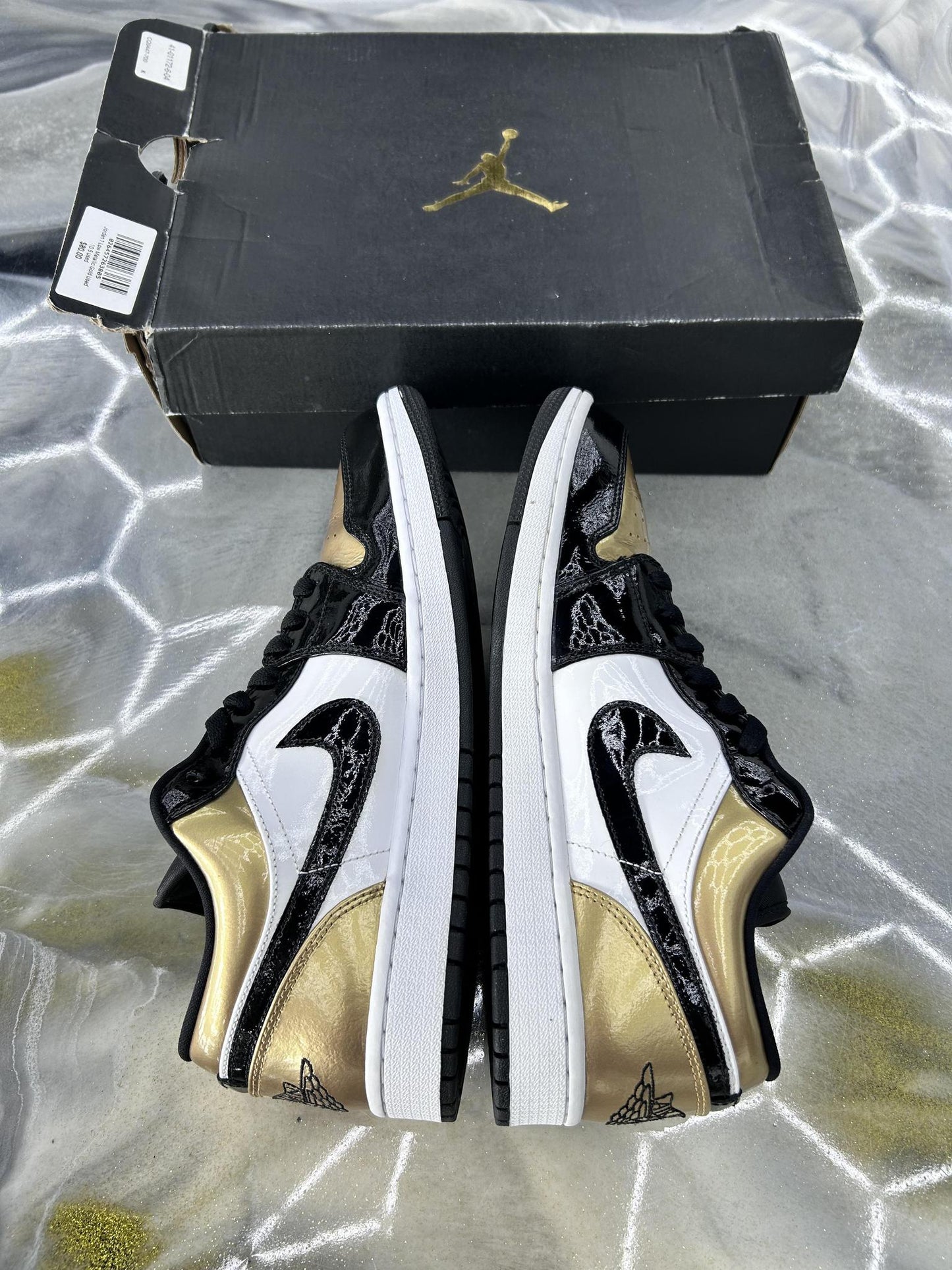 Jordan 1 Low "Metallic Gold" Used Size 10.5