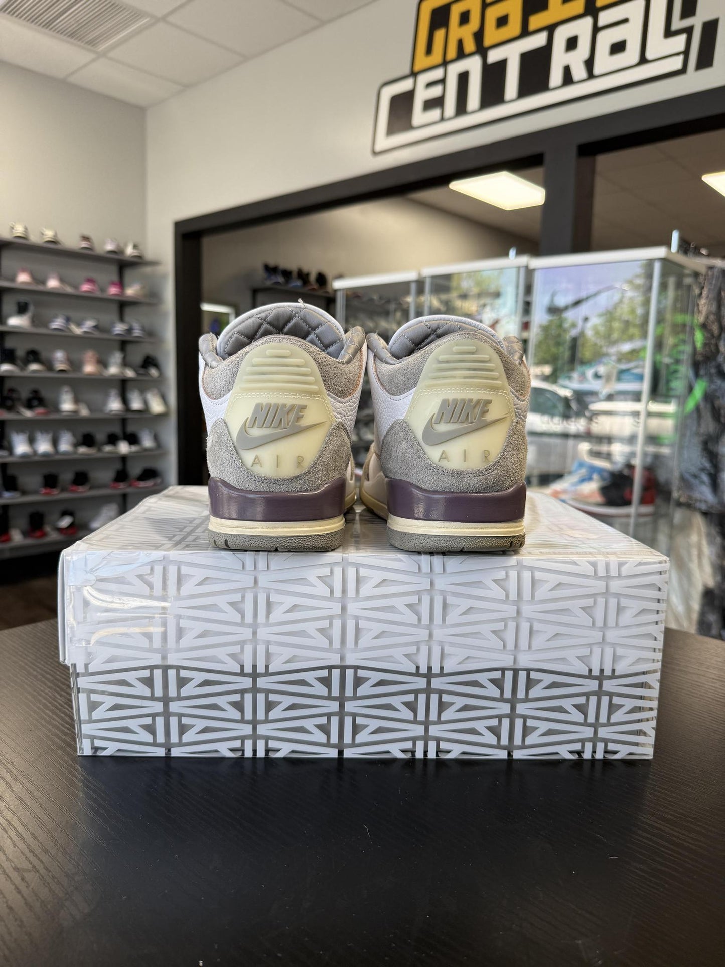 Jordan 3 x A Ma Maniere "Raised By Women" Used Size 7.5