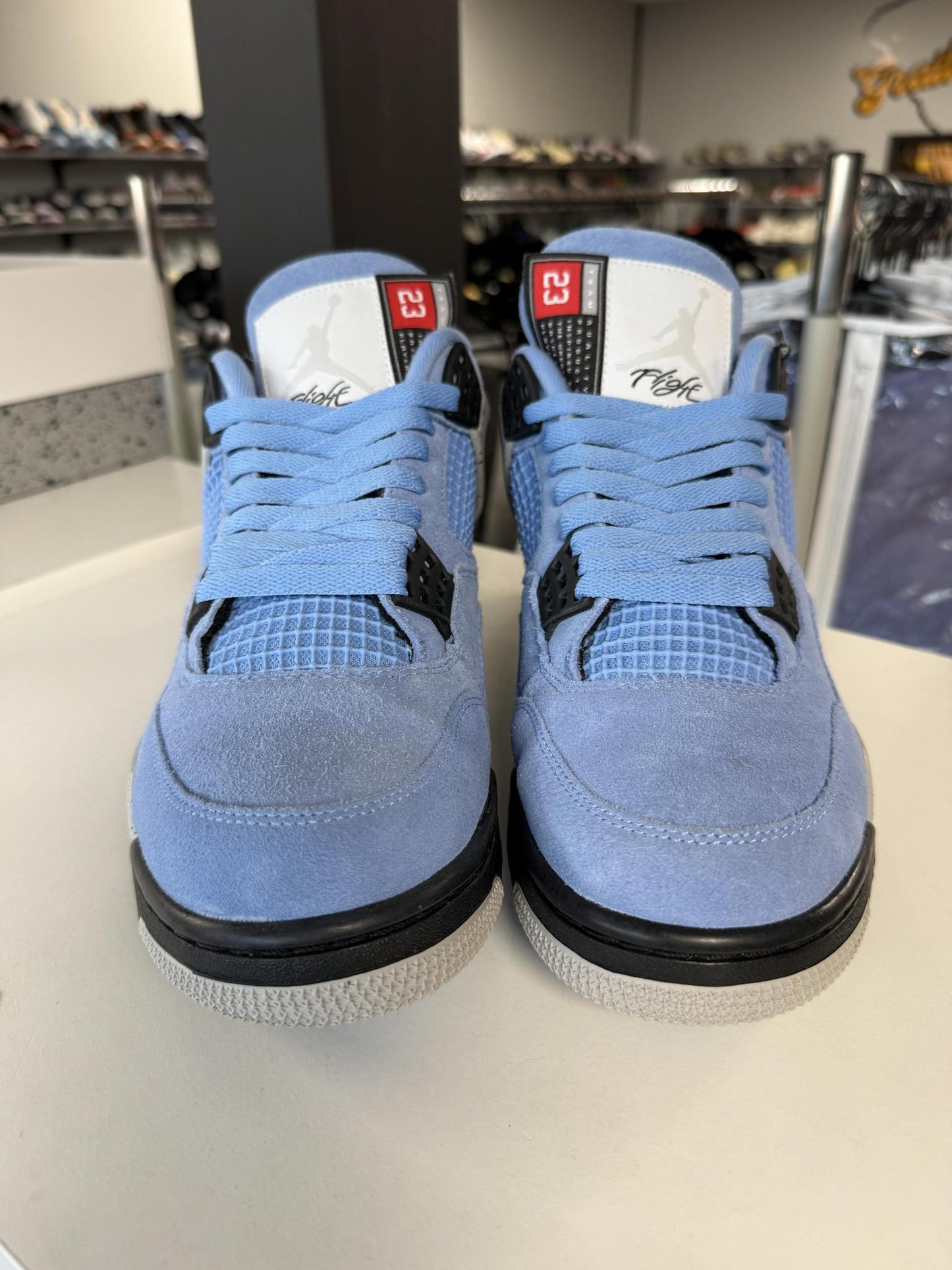 Jordan 4 "University Blue" Used Size 9.5
