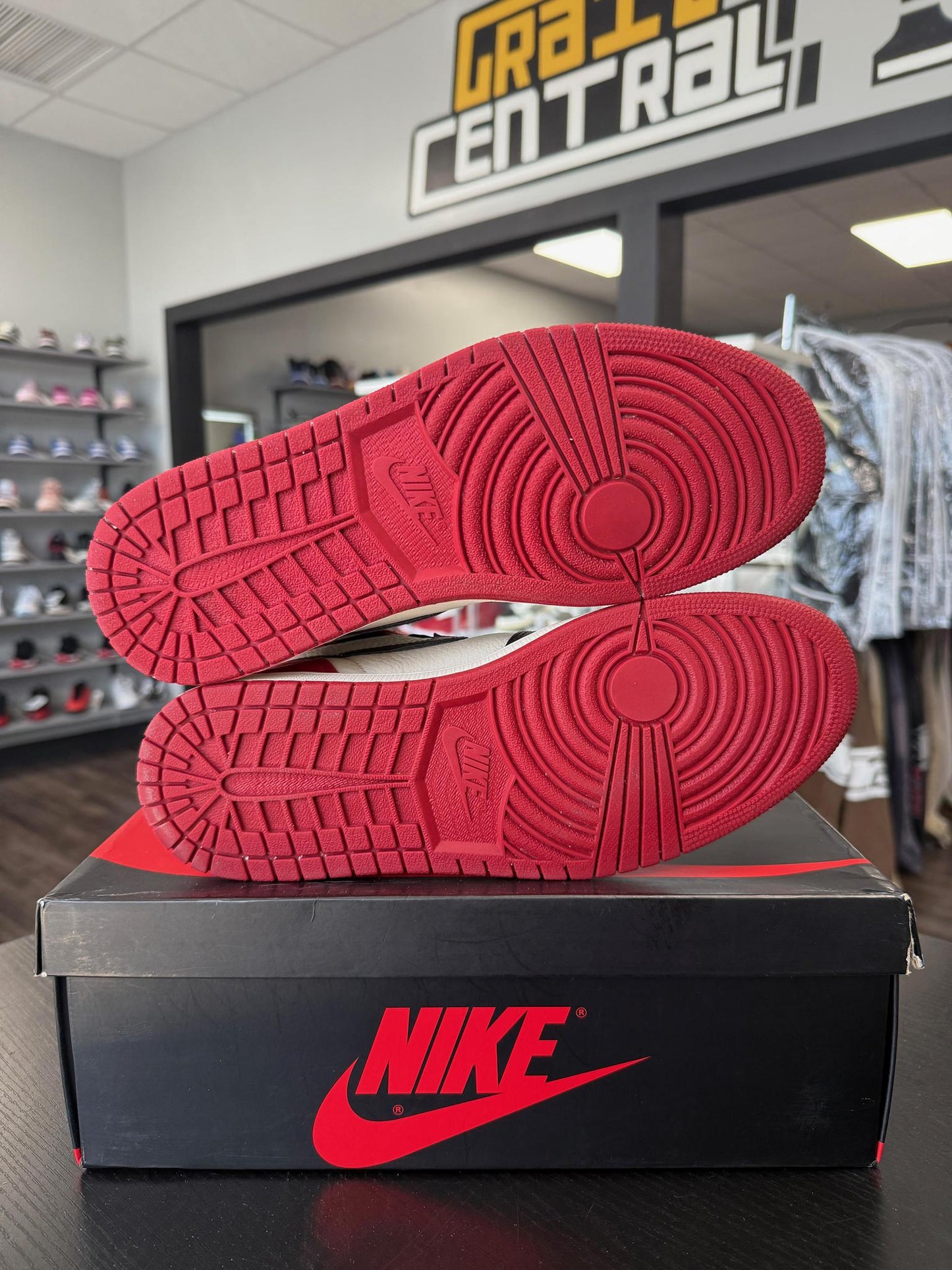 Jordan 1 "Bred Toe" Used Size 9.5