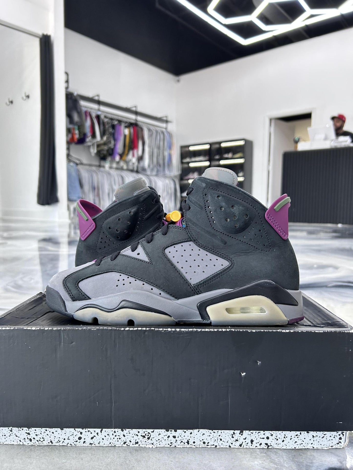 Jordan 6 "Bordeaux" Used Size 8.5