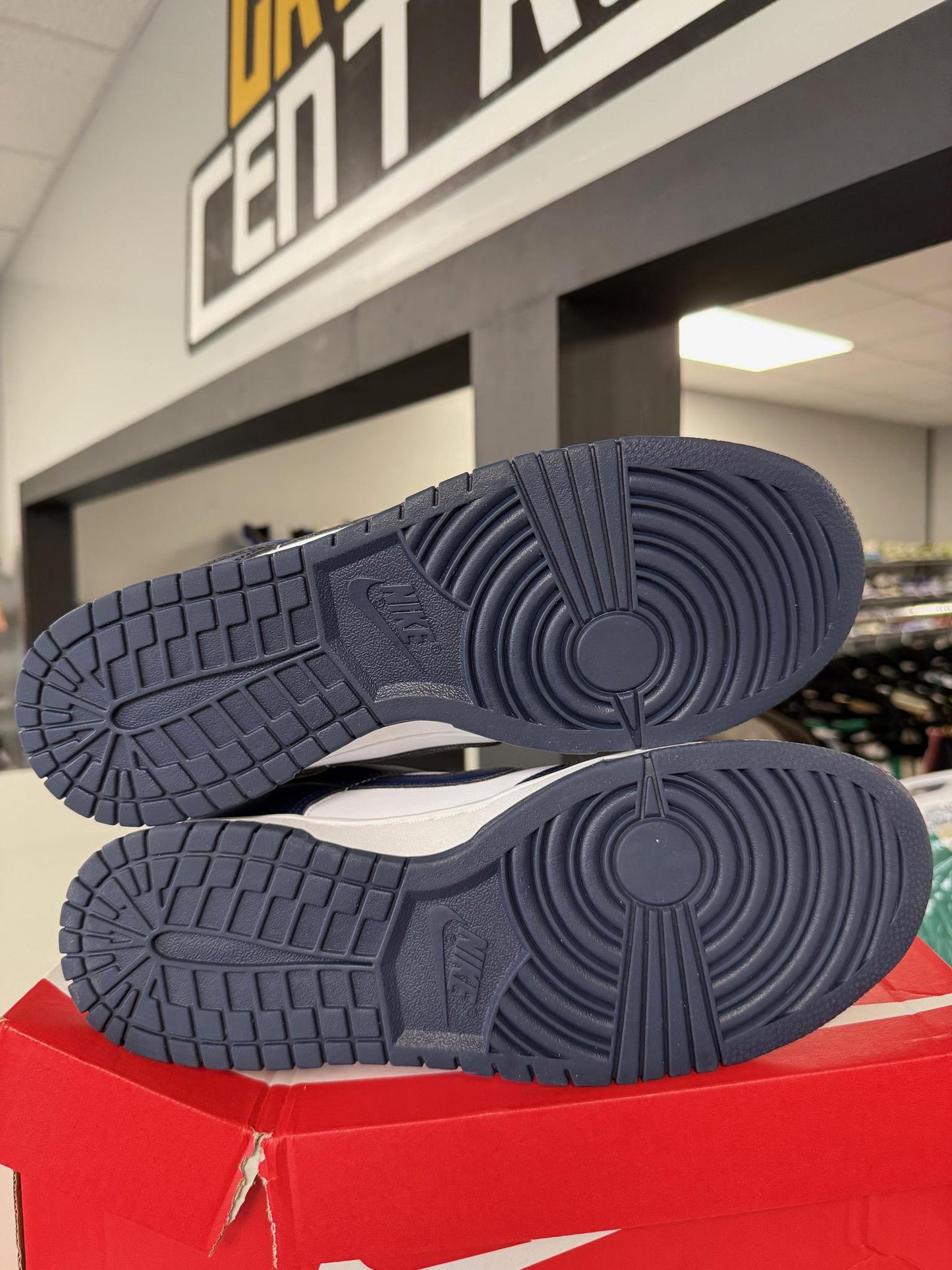 Nike Dunk Low "Midnight Navy" Used Size 10.5