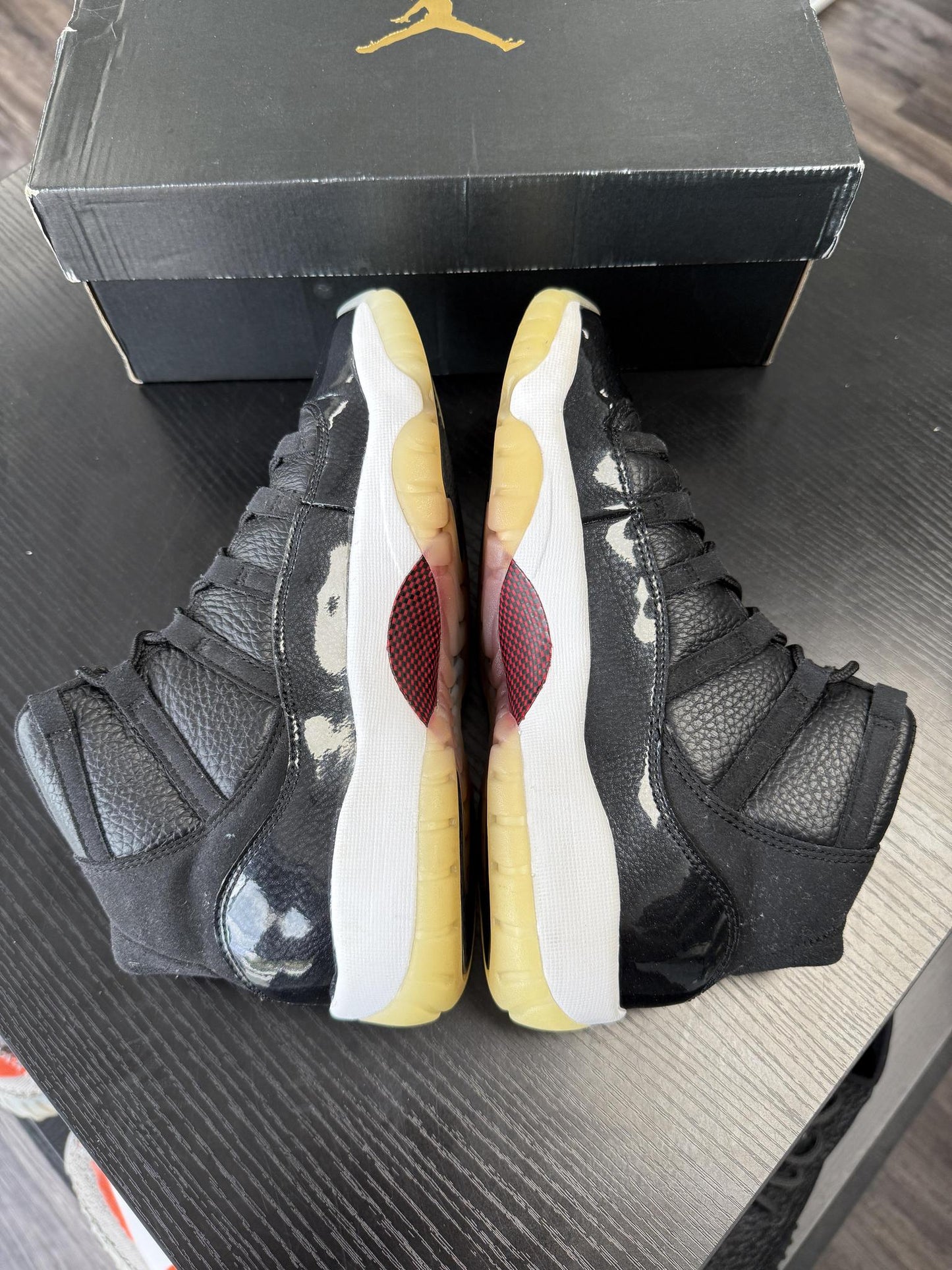 Jordan 11 "72-10" Used Size 6.5Y/8W