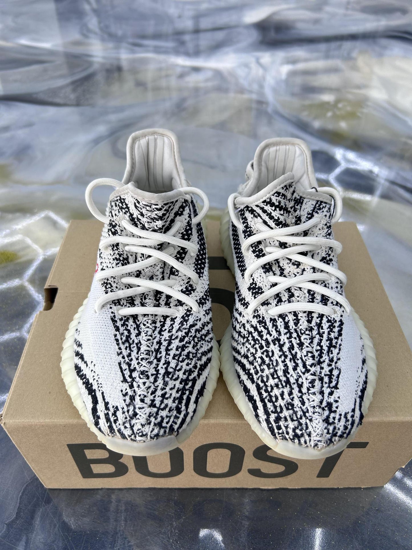 Yeezy 350 V2 "Zebra" Used Size 5Y/6.5W