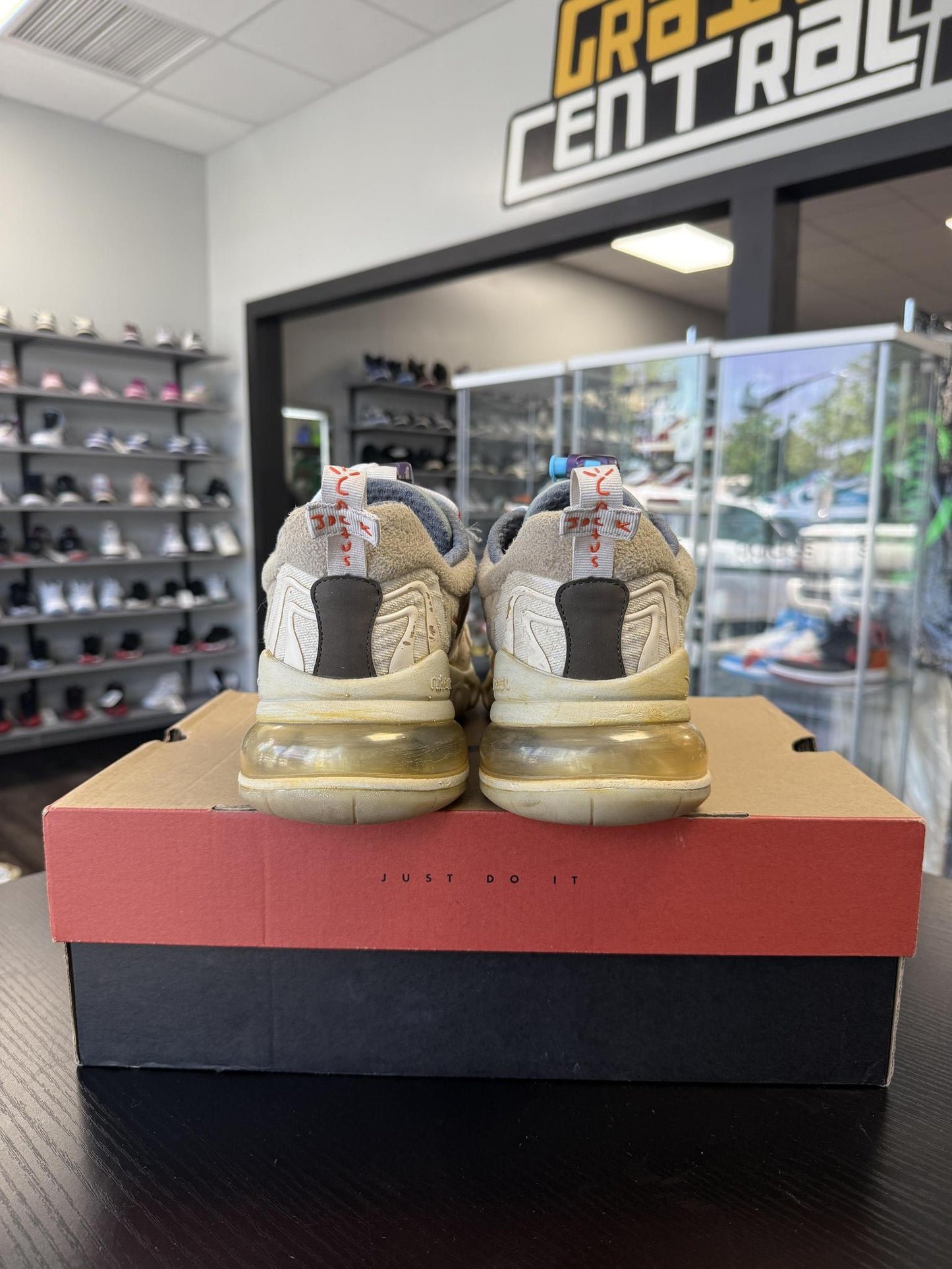 Nike Air Max 270 x Travis Scott "Cactus Trails" Used Size 10