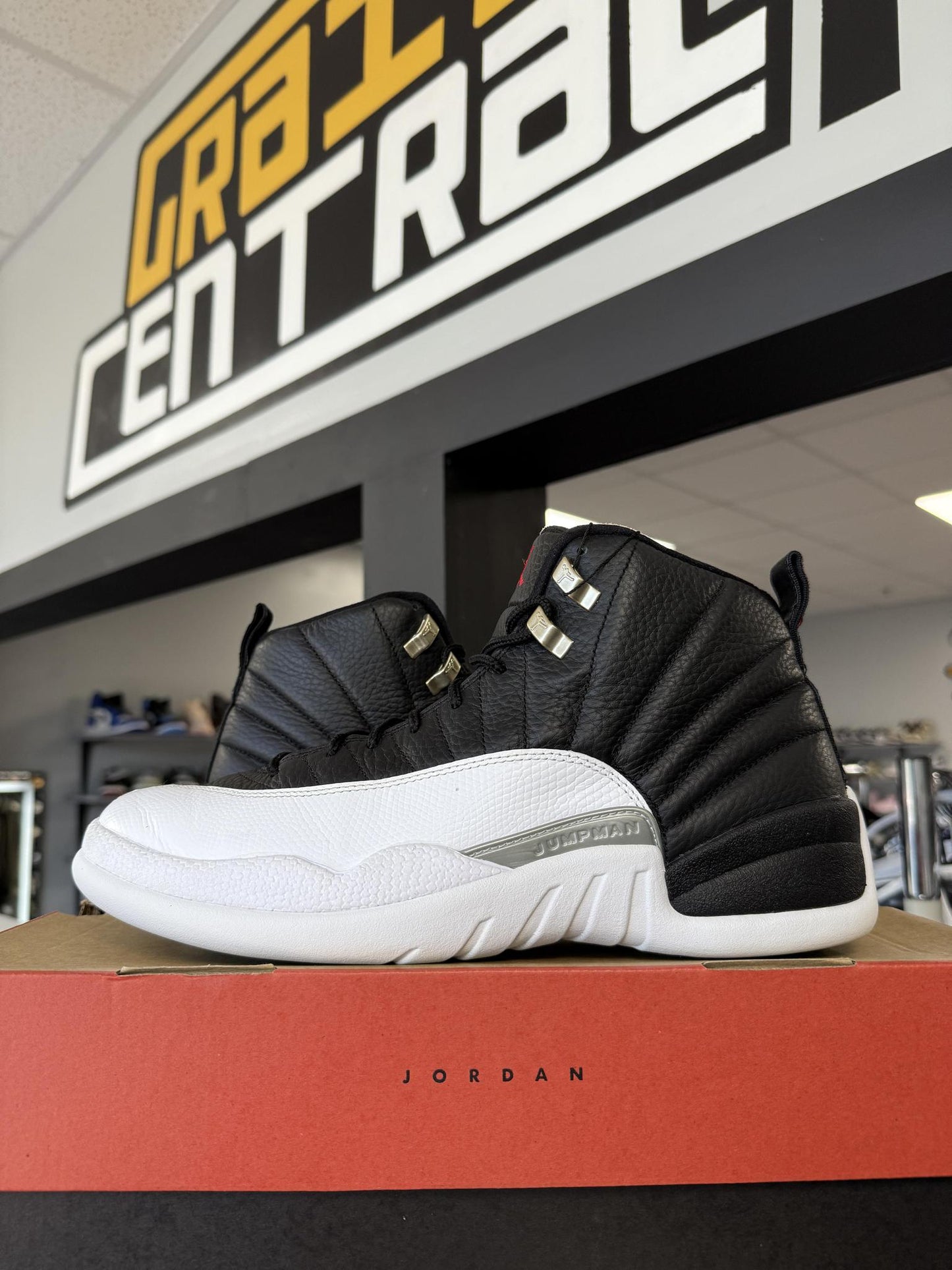Jordan 12 "Playoff" Used Size 10.5