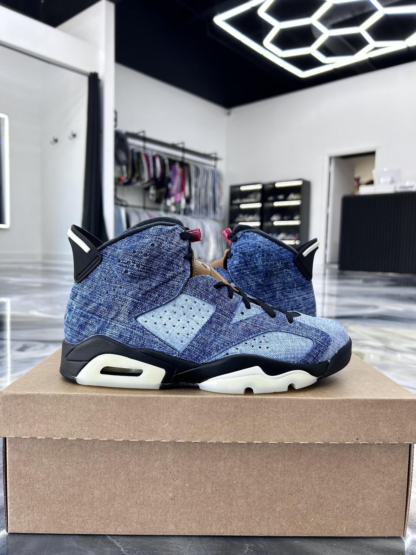 Jordan 6 "Denim" Used Size 7.5
