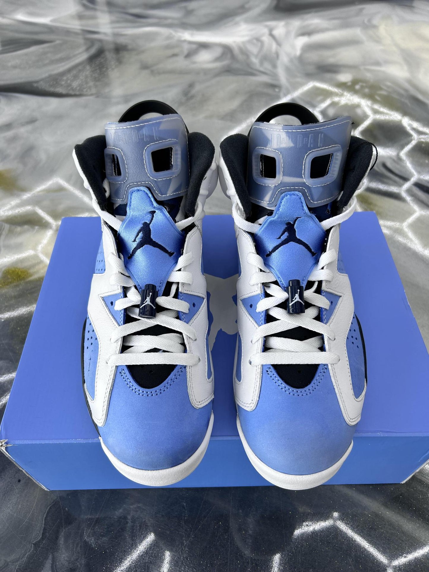 Jordan 6 "UNC" Used Size 9.5