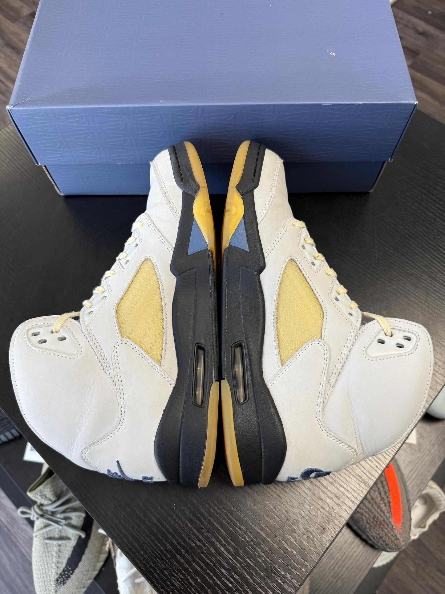 Jordan 5 x A Ma Maniere "Dawn" Used